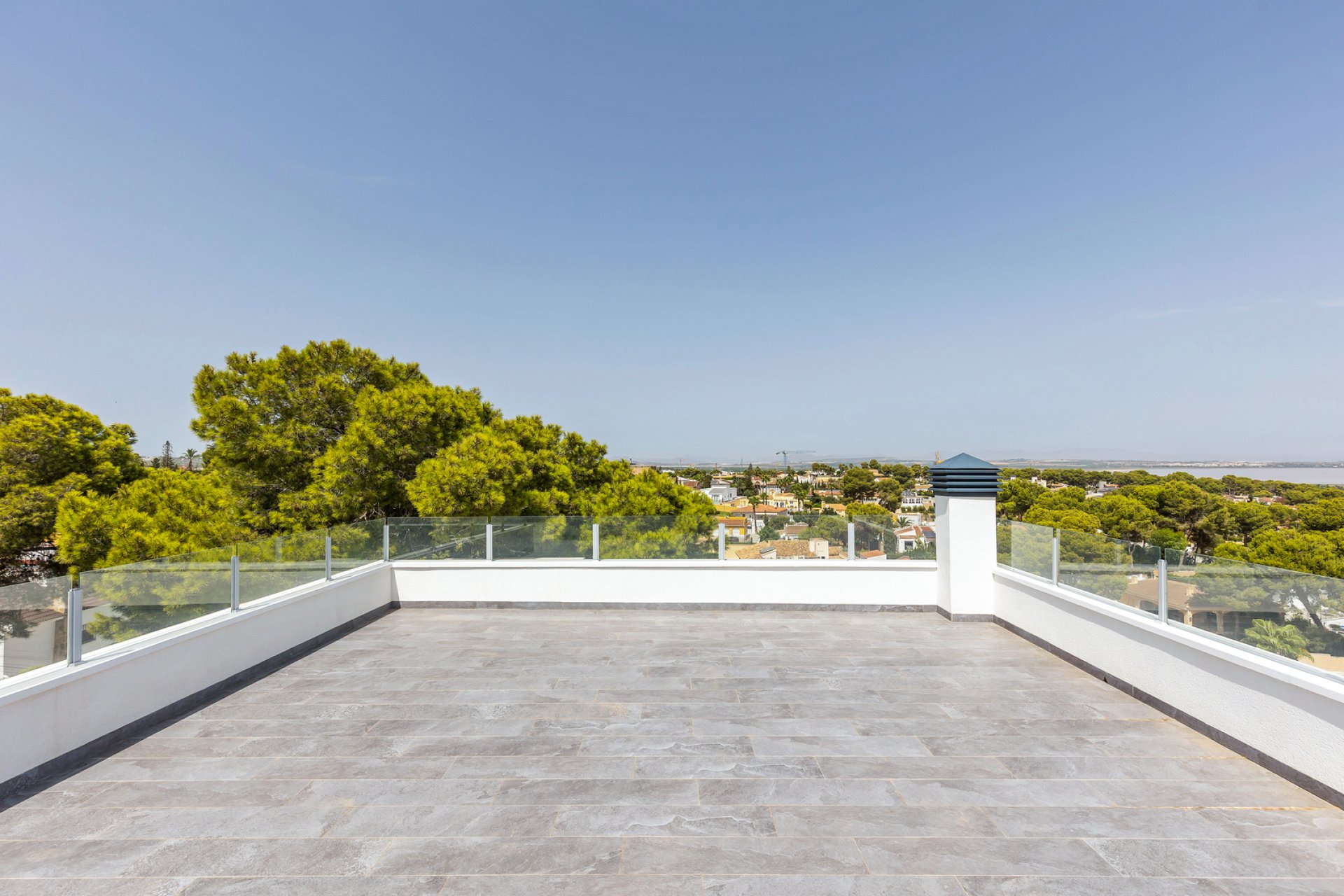 Resale - Villa * - Torrevieja * - Los Balcones *