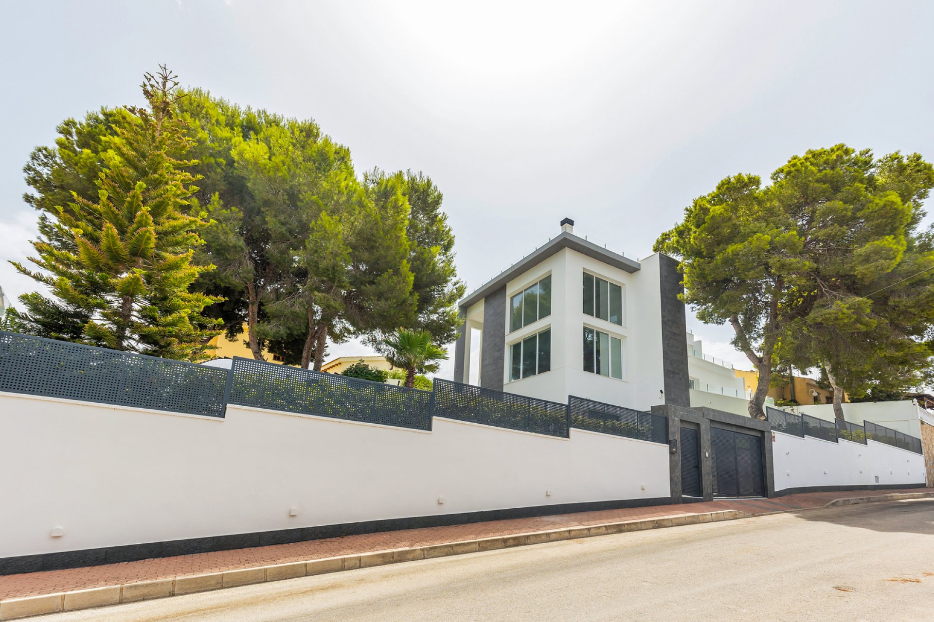 Resale - Villa * - Torrevieja * - Los Balcones *