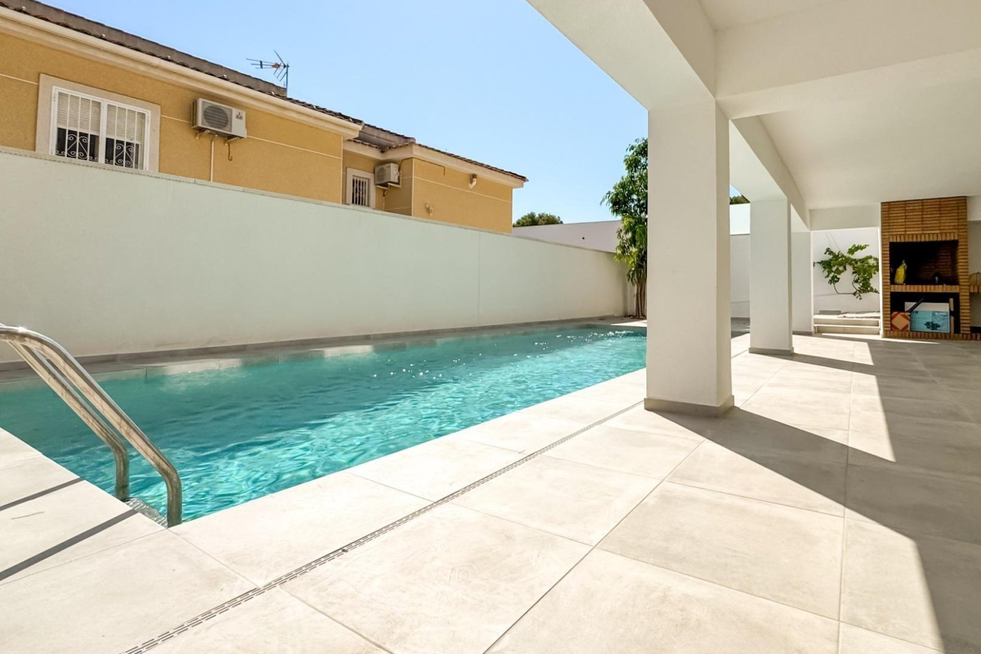 Resale - Villa * - Torrevieja * - Los Balcones *