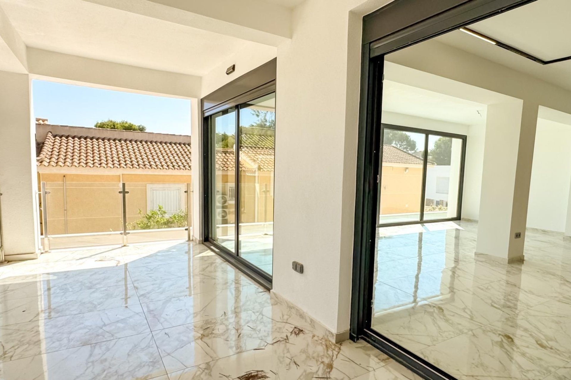 Resale - Villa * - Torrevieja * - Los Balcones *