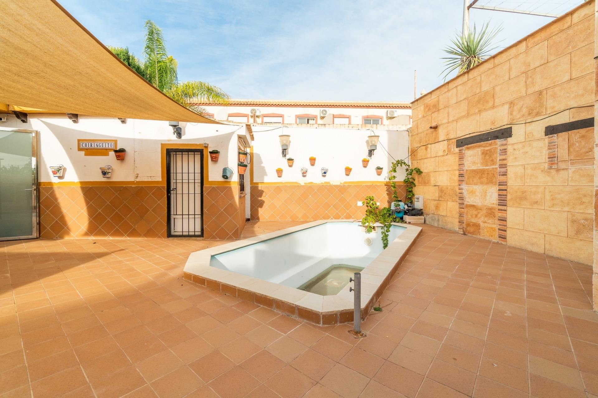 Resale - Villa * - Torrevieja * - Los Balcones *