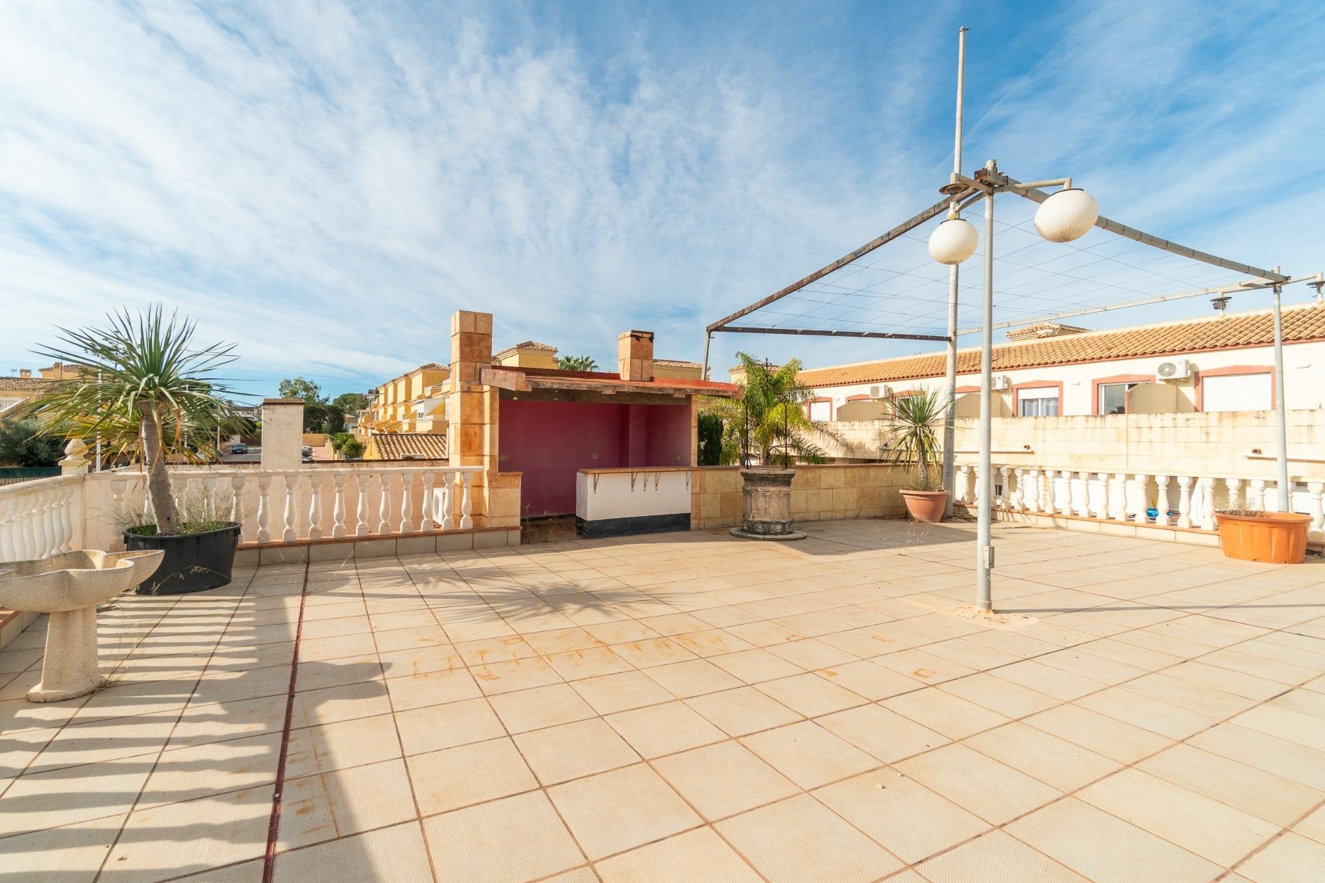 Resale - Villa * - Torrevieja * - Los Balcones *