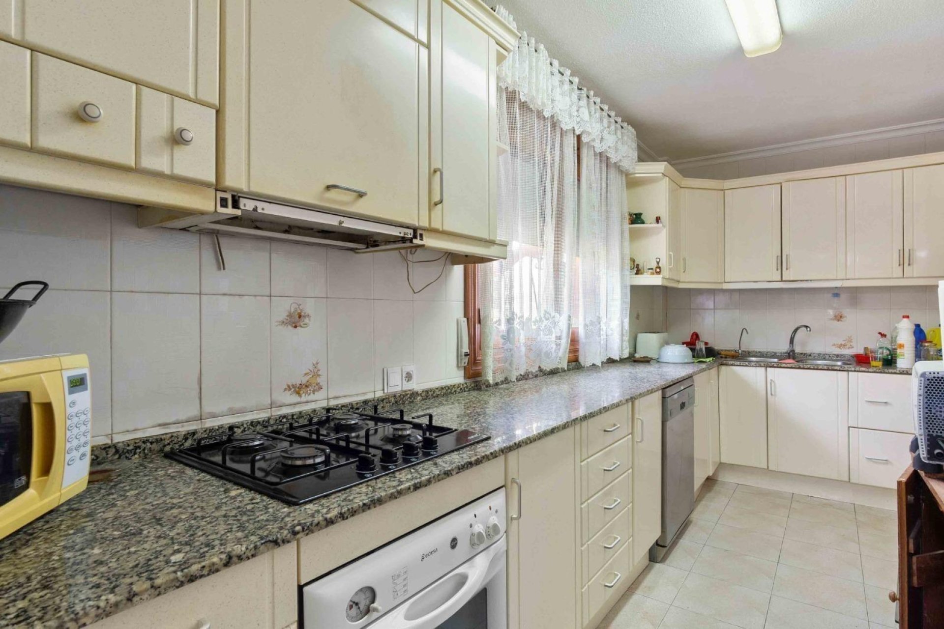 Resale - Villa * - Torrevieja * - Los Balcones *
