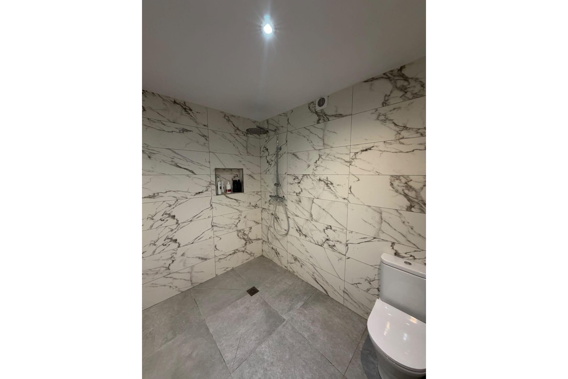 Resale - Villa * - Torrevieja * - Los Balcones *