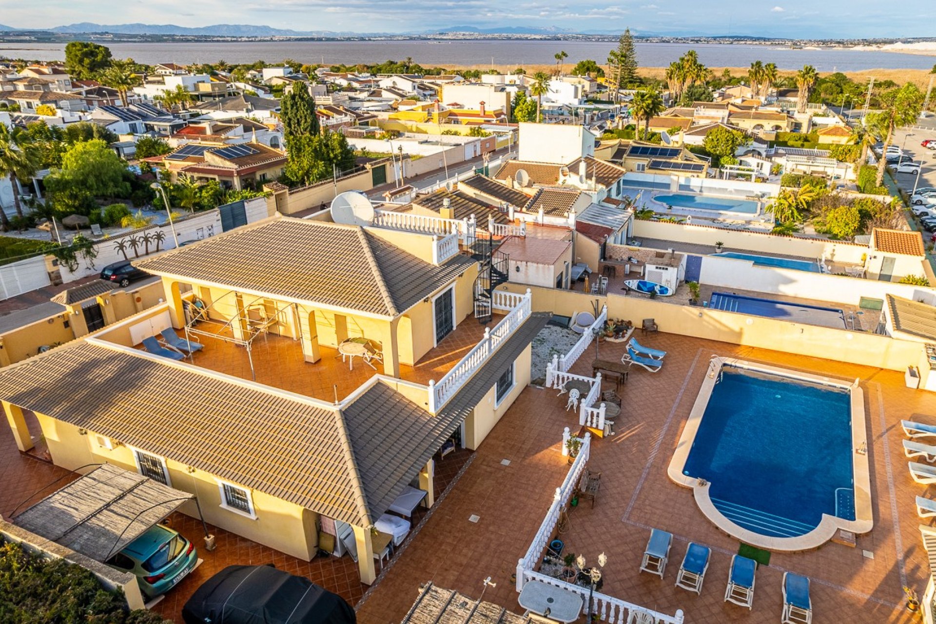 Resale - Villa * - Torrevieja * - Los Balcones *