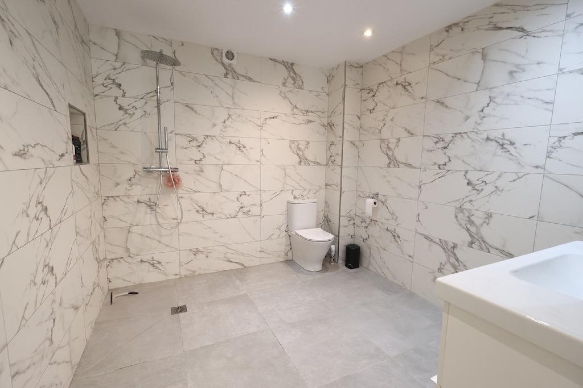 Resale - Villa * - Torrevieja * - Los Balcones *