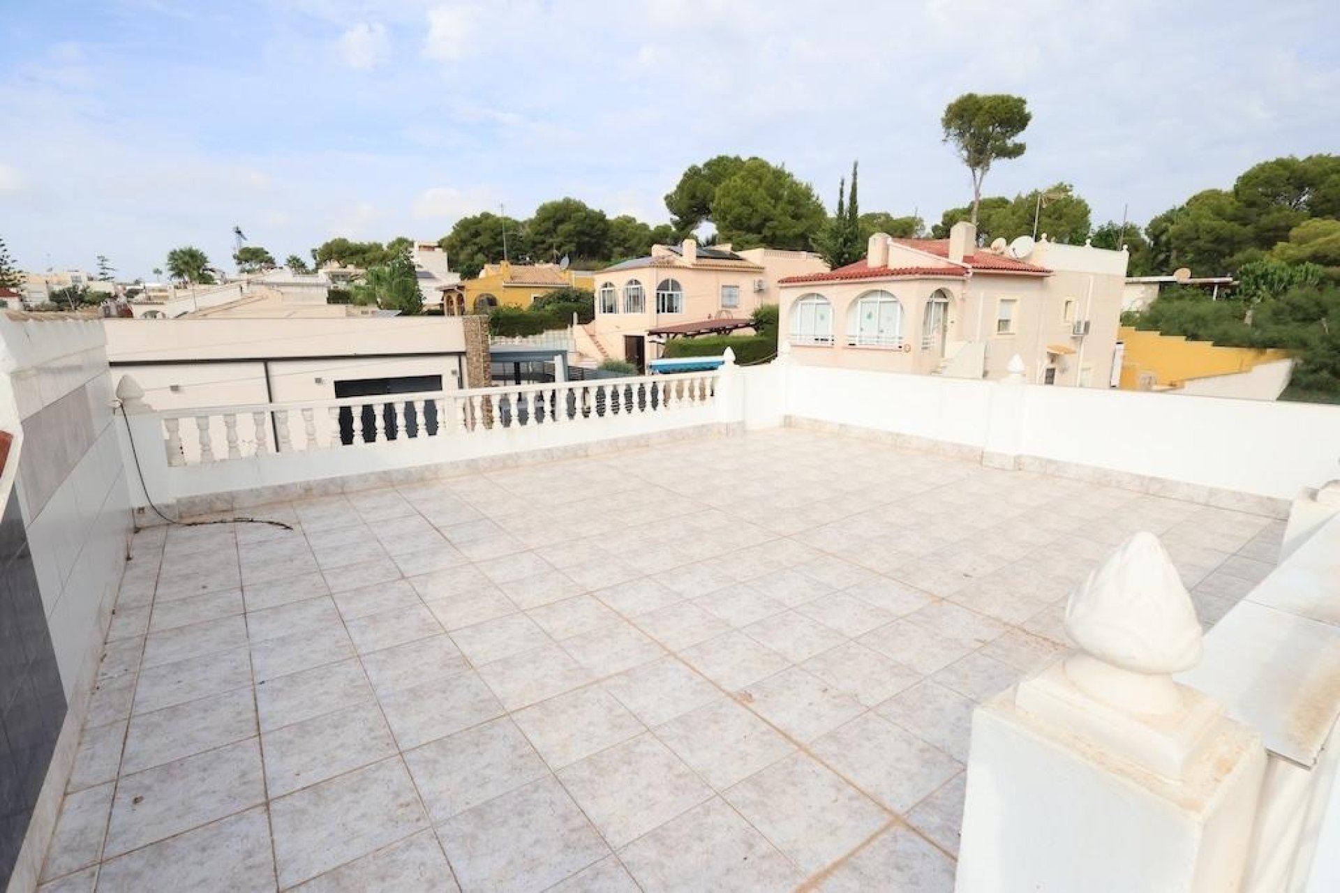 Resale - Villa * - Torrevieja * - Los Balcones *