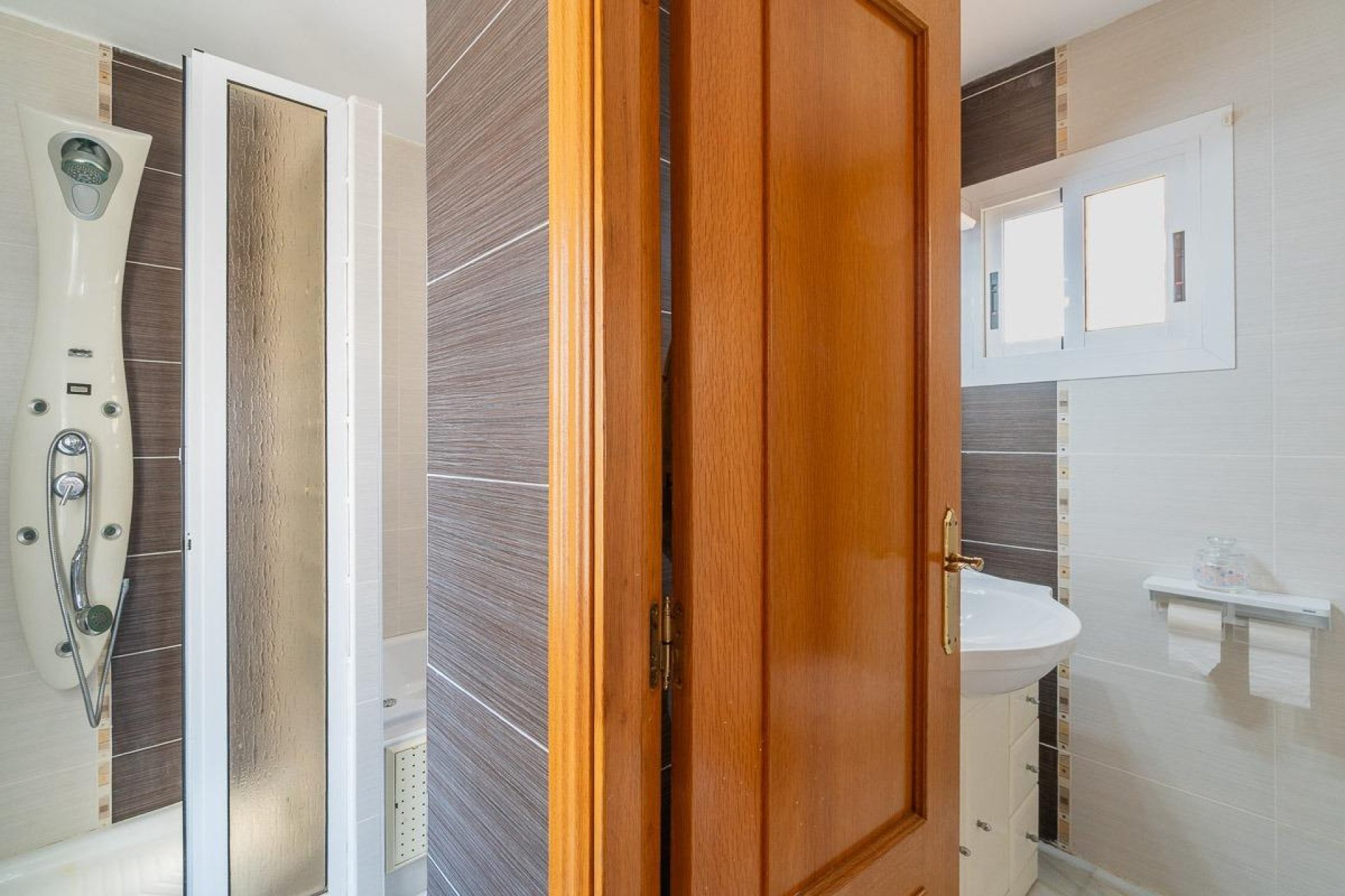 Resale - Villa * - Torrevieja - Playa de La Mata *