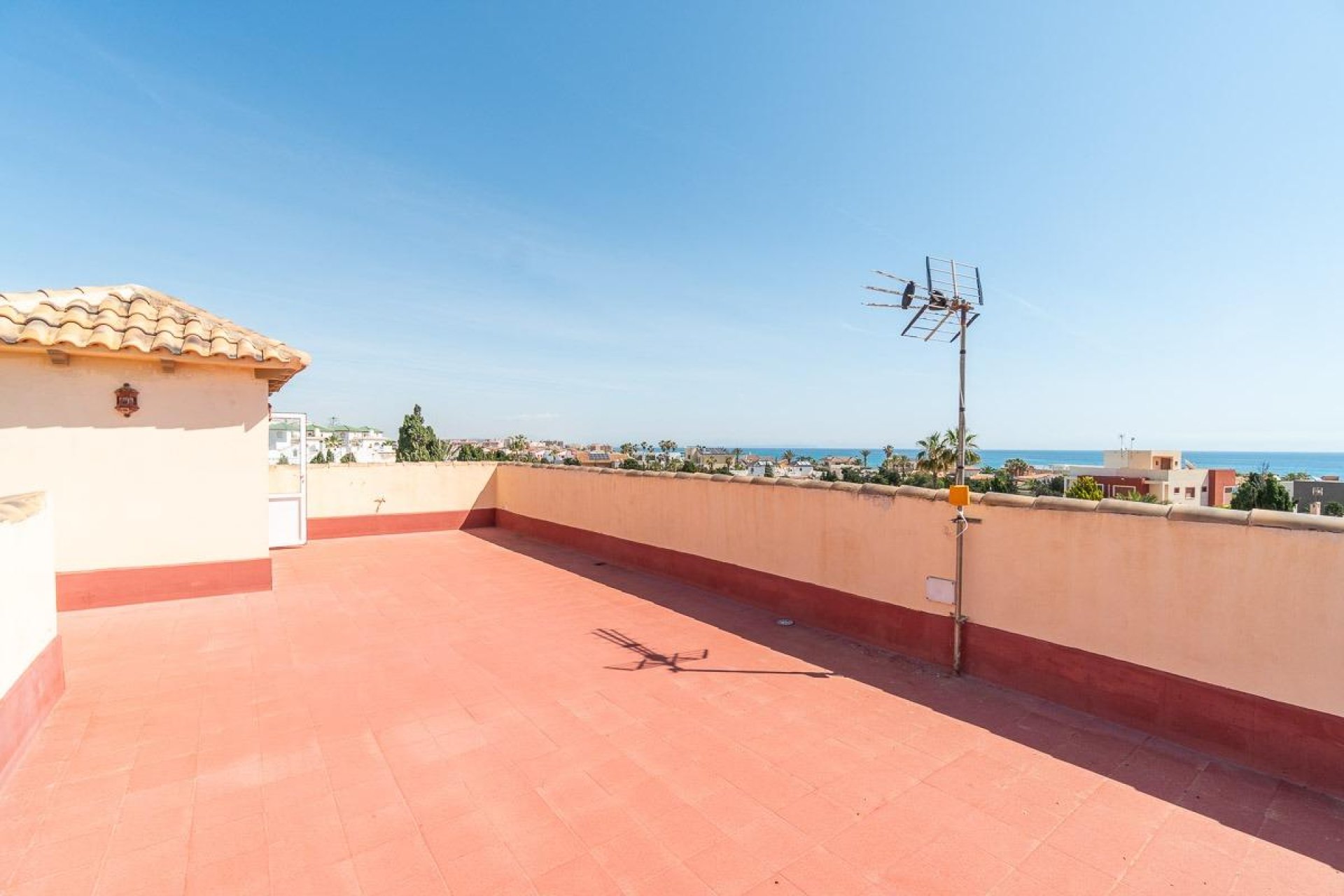 Resale - Villa * - Torrevieja - Playa de La Mata *