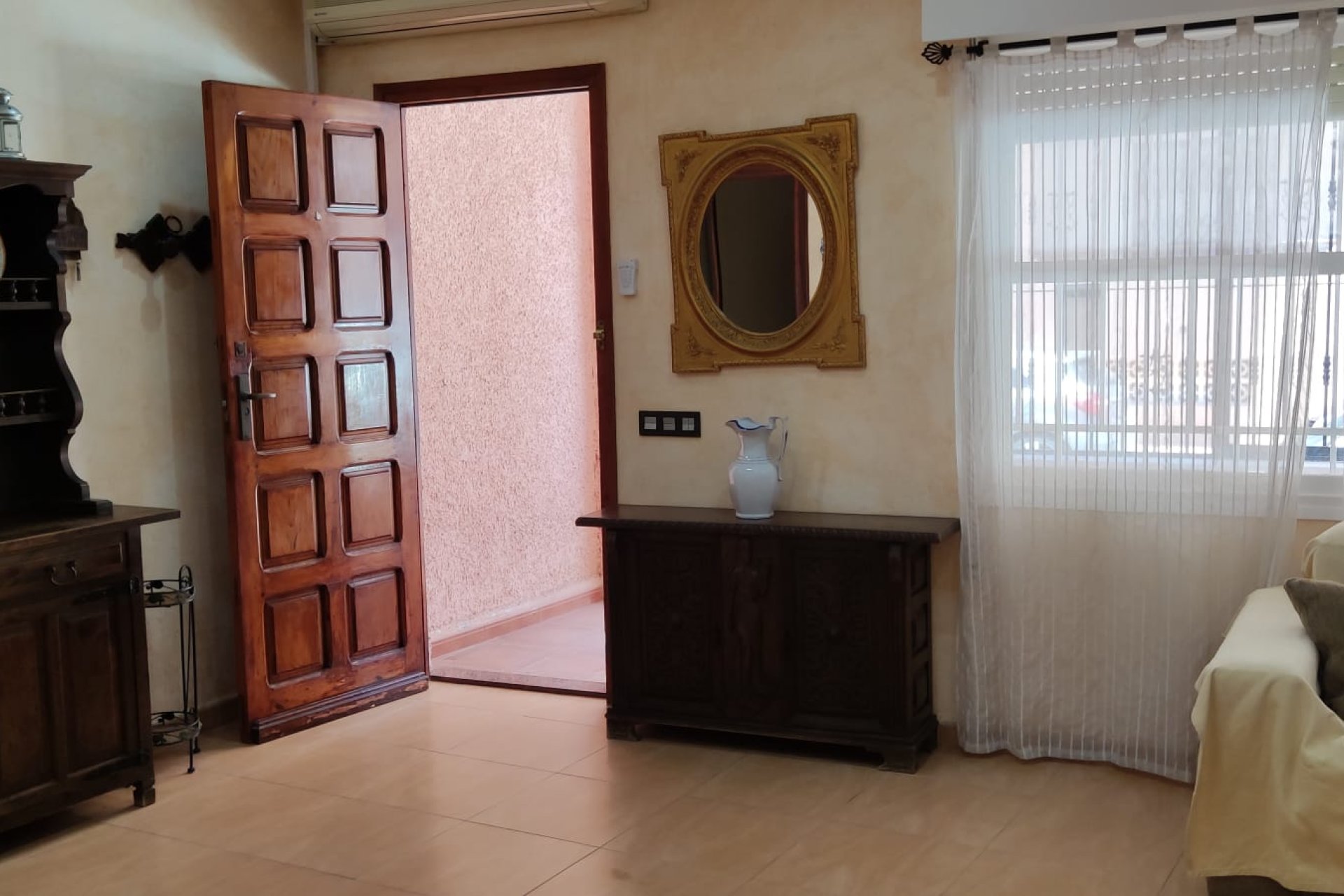 Resale - Villa * - Torrevieja * - Playa de los Locos *