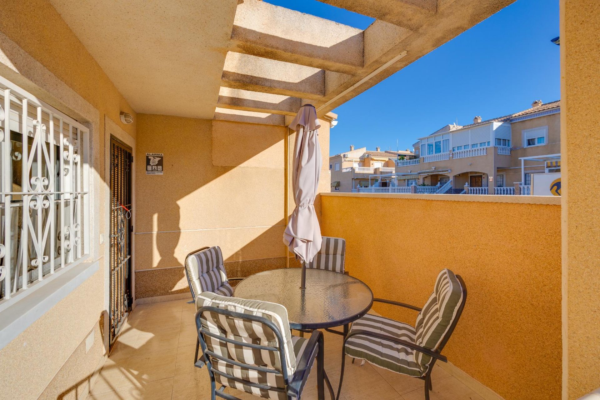 Resale - Villa - Torrevieja - Pueblo - Centro