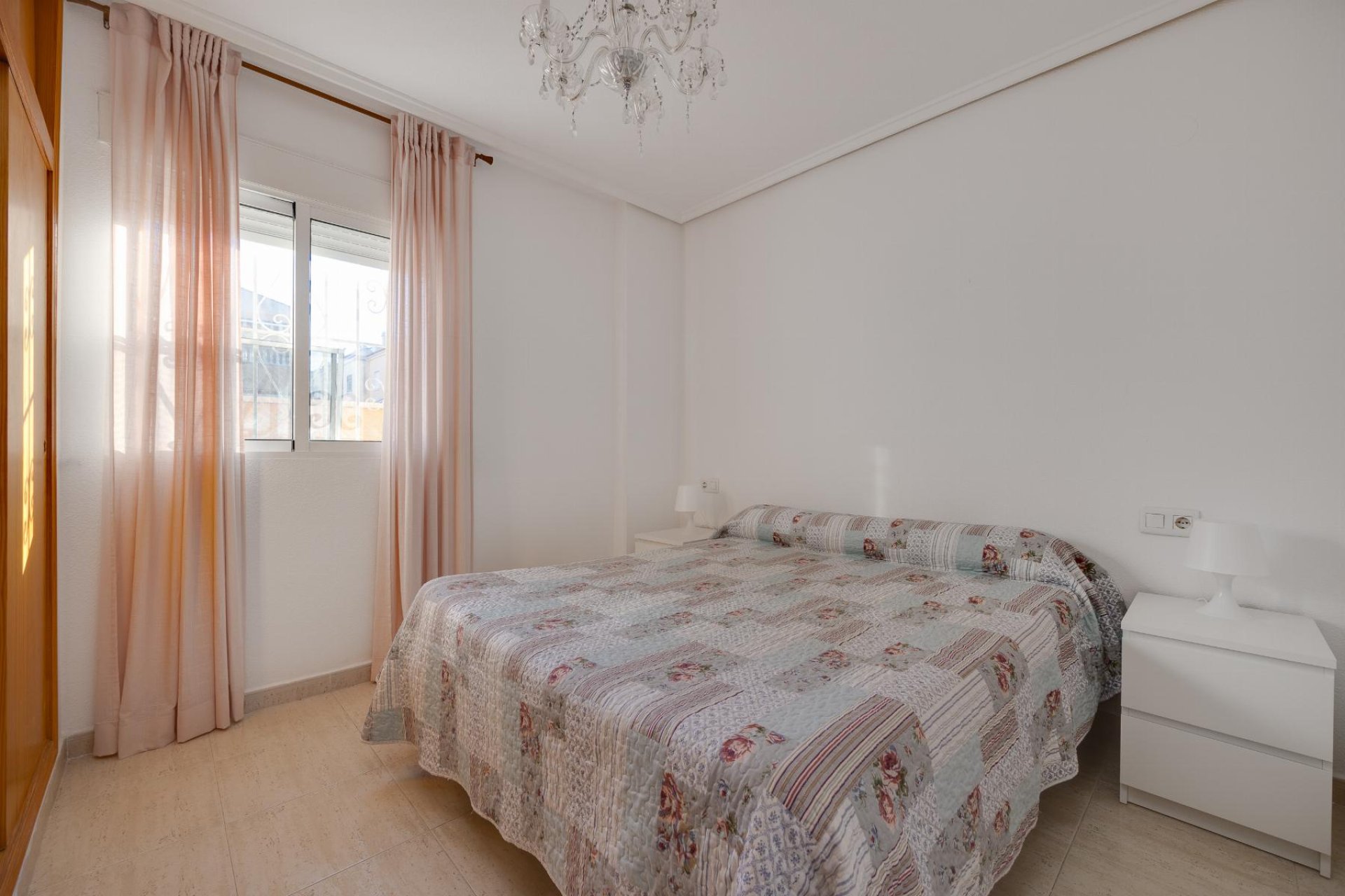 Resale - Villa - Torrevieja - Pueblo - Centro