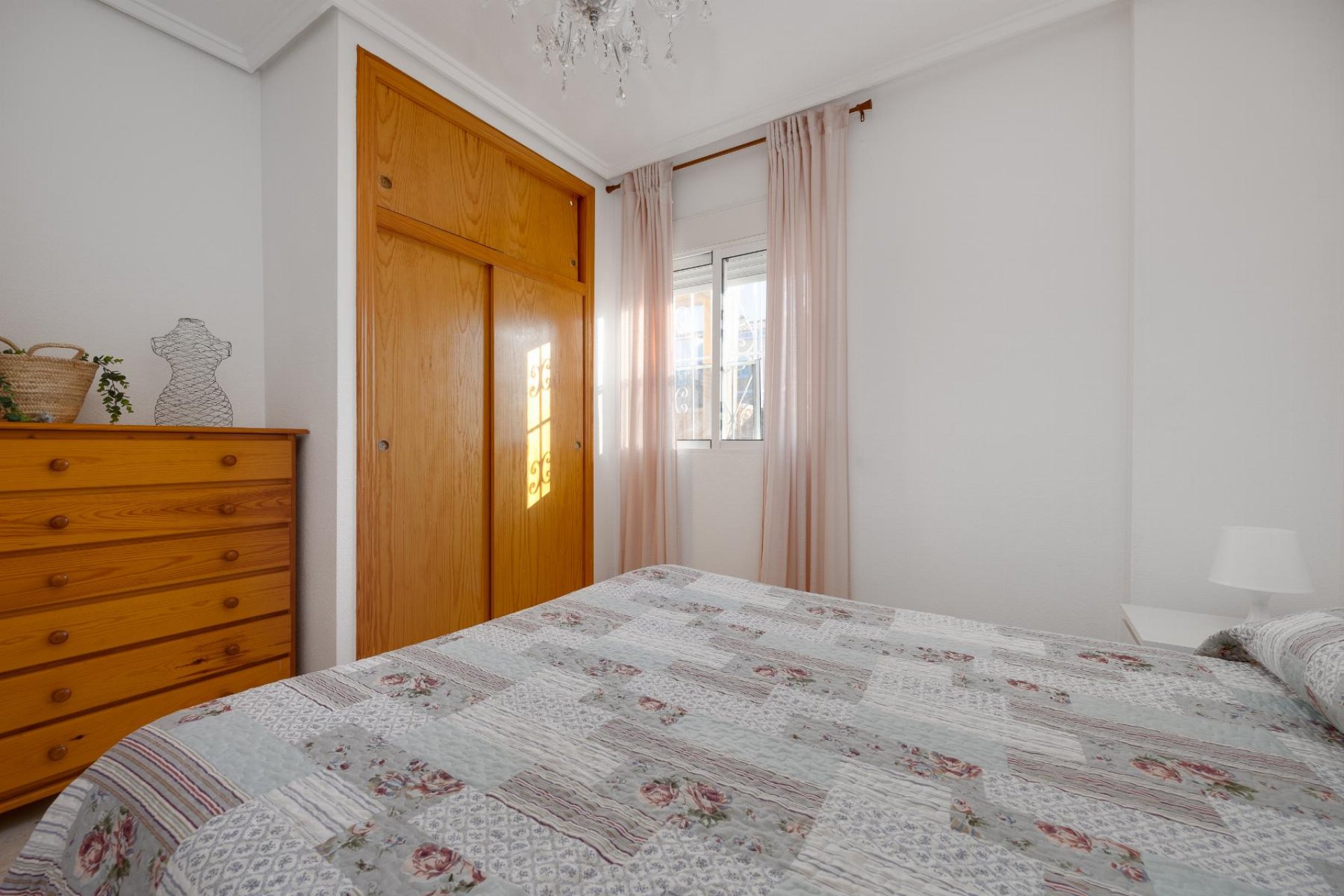 Resale - Villa - Torrevieja - Pueblo - Centro