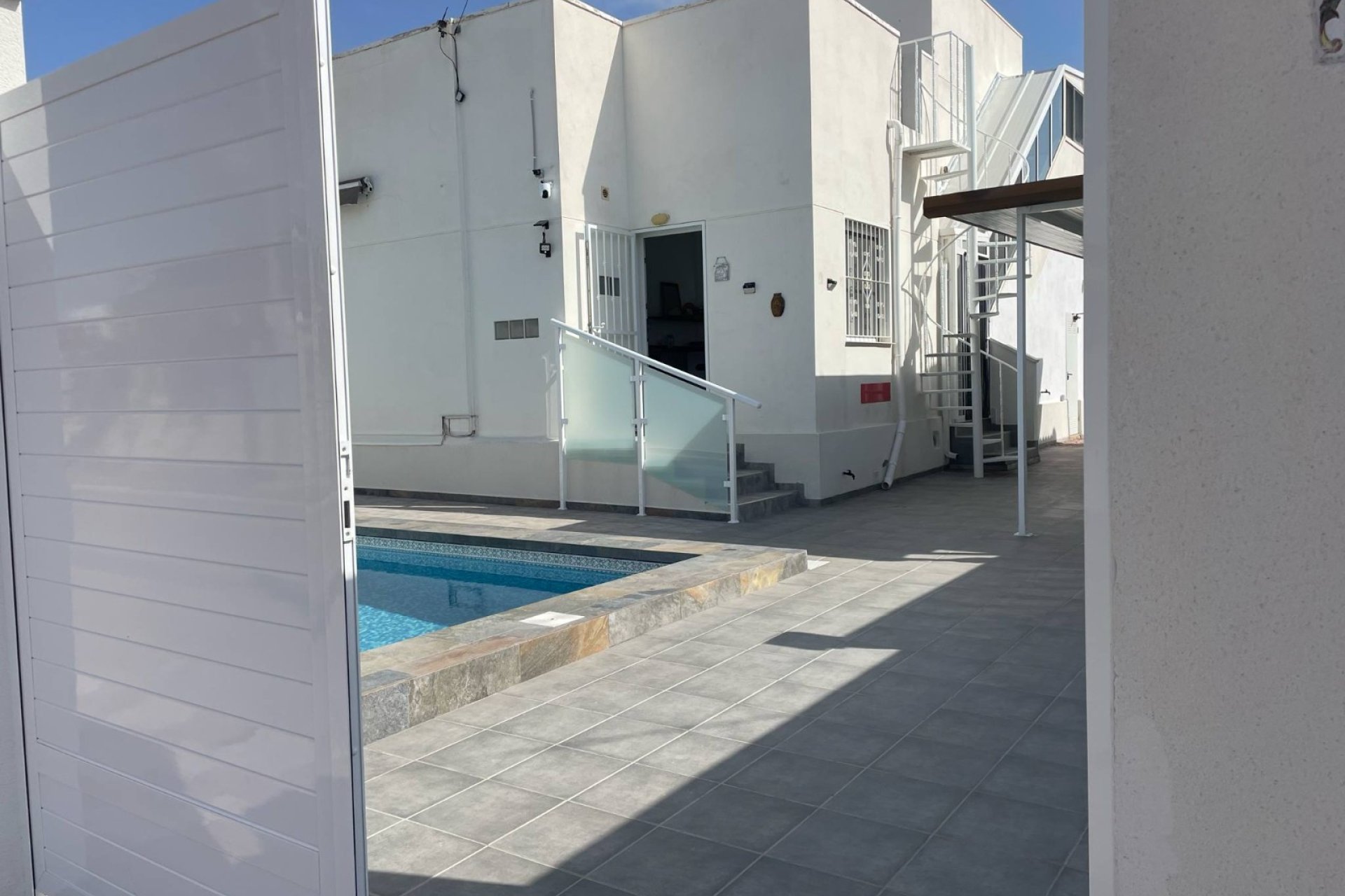 Resale - Villa * - Torrevieja - San luis