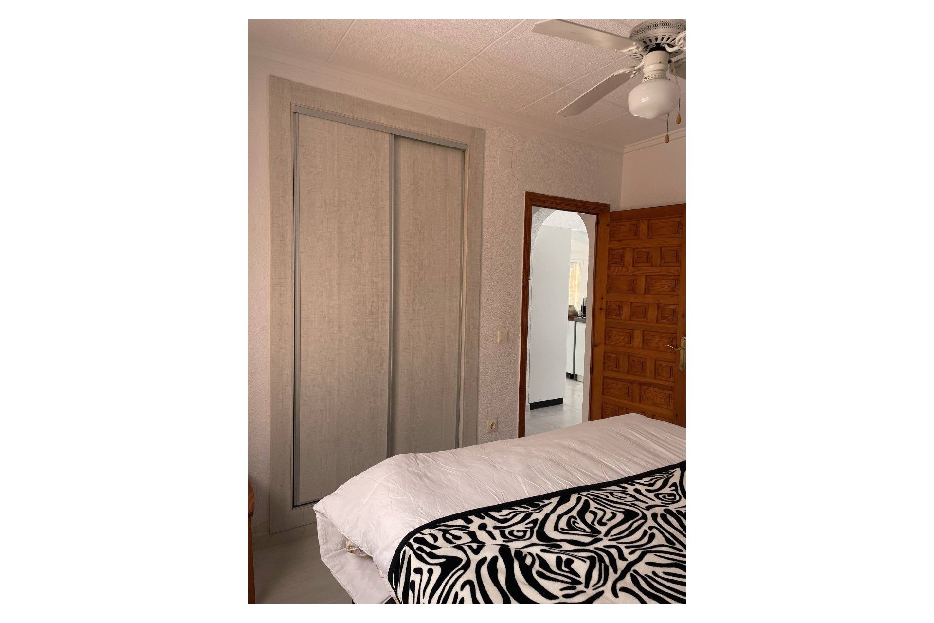 Resale - Villa * - Torrevieja - San luis