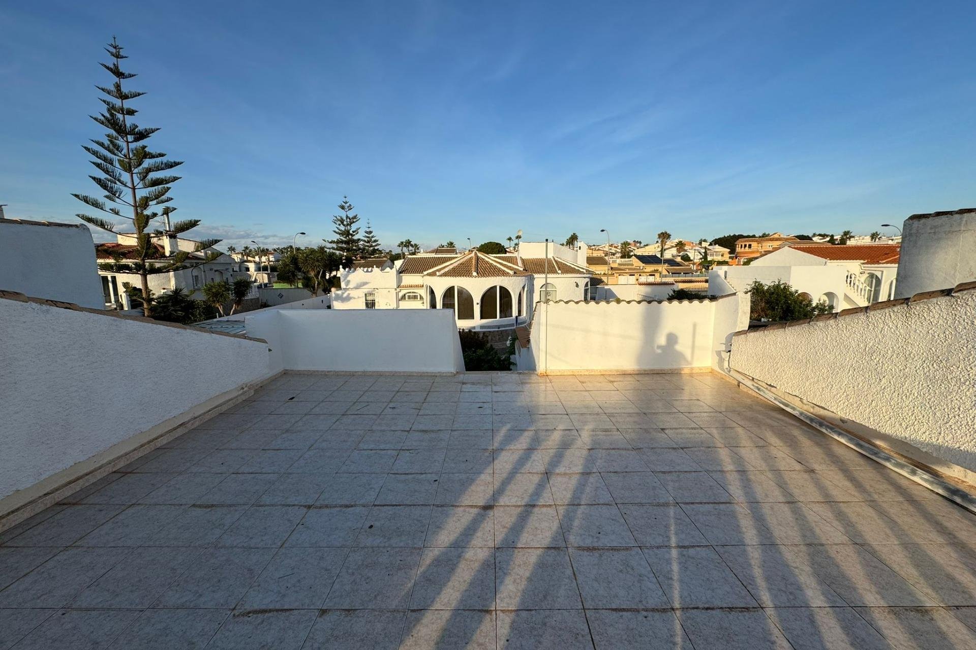 Resale - Villa * - Torrevieja - San luis