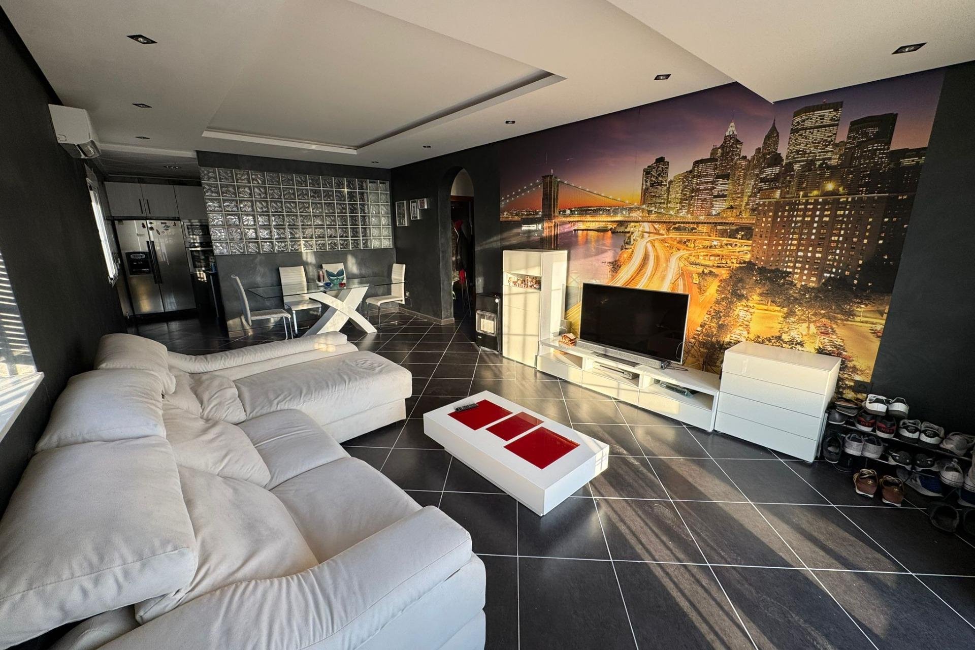 Resale - Villa * - Torrevieja - San luis