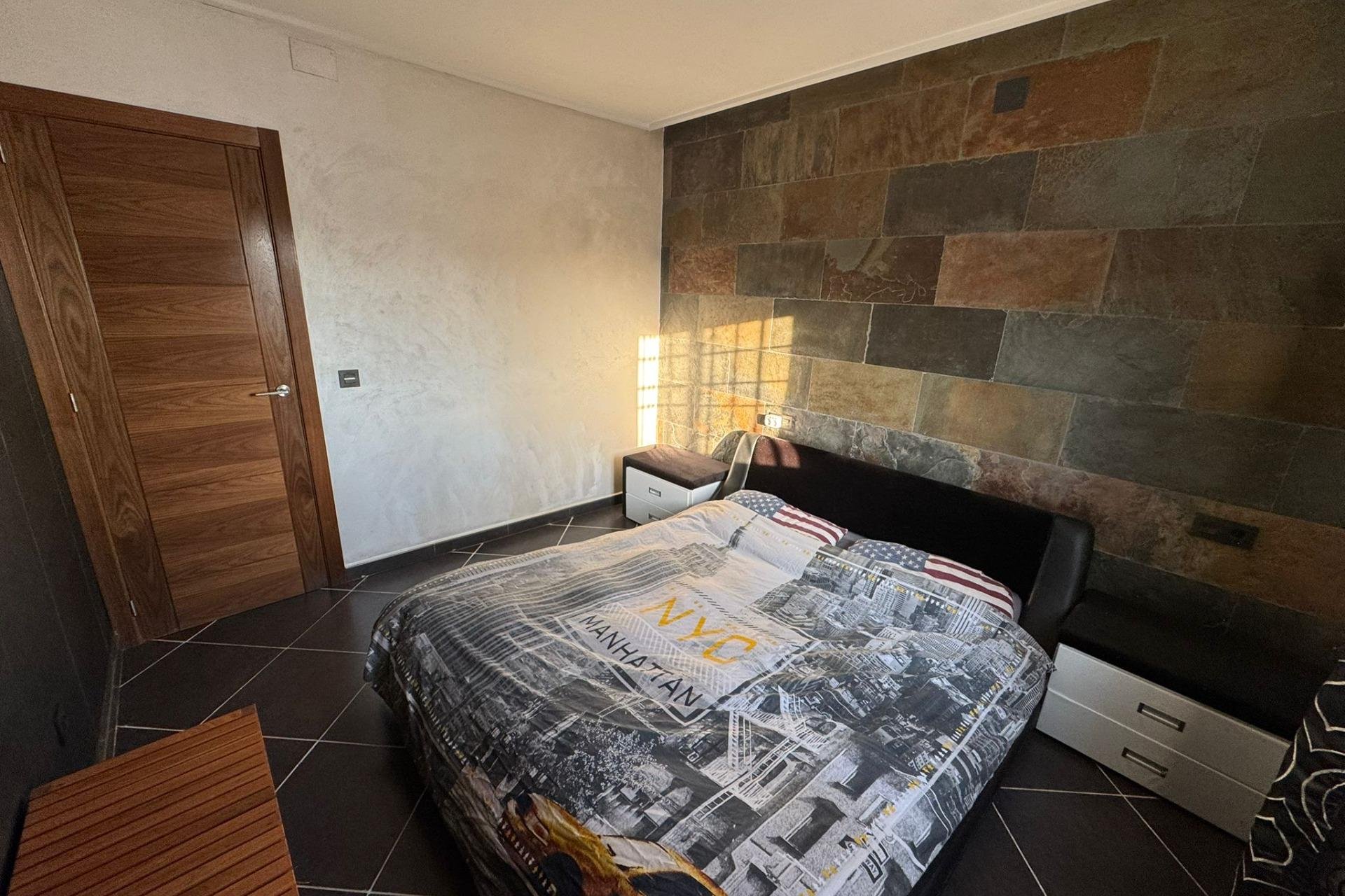 Resale - Villa * - Torrevieja - San luis