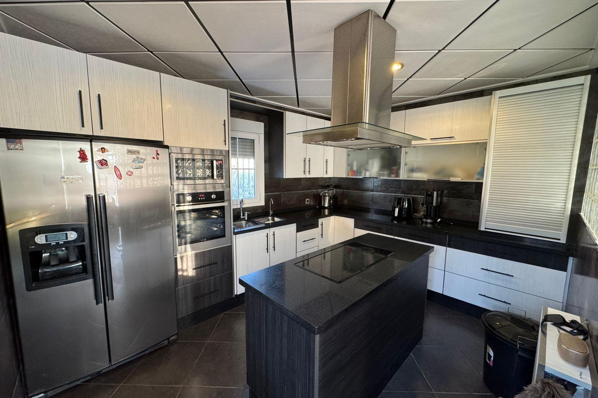 Resale - Villa * - Torrevieja - San luis