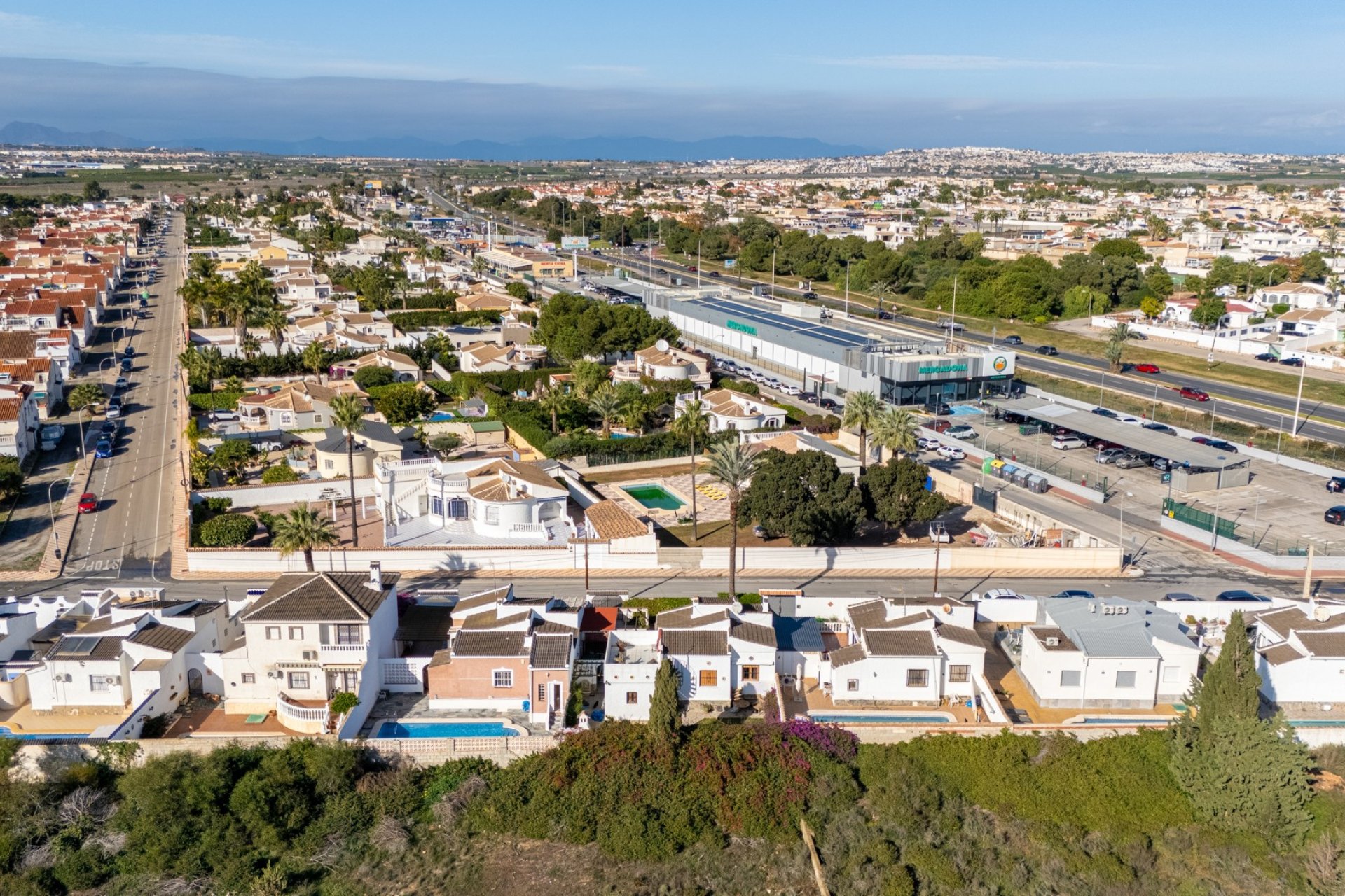 Resale - Villa * - Torrevieja * - San luis *