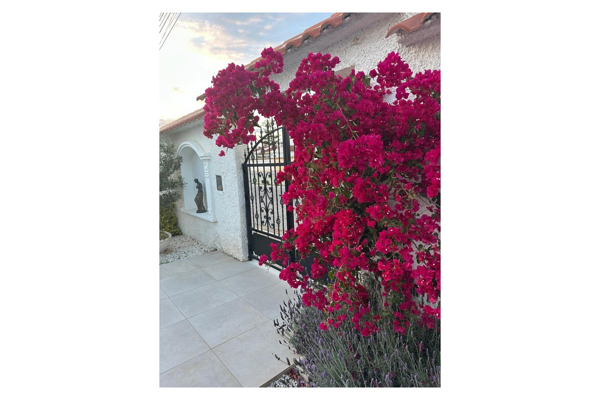 Resale - Villa * - Torrevieja * - San luis *