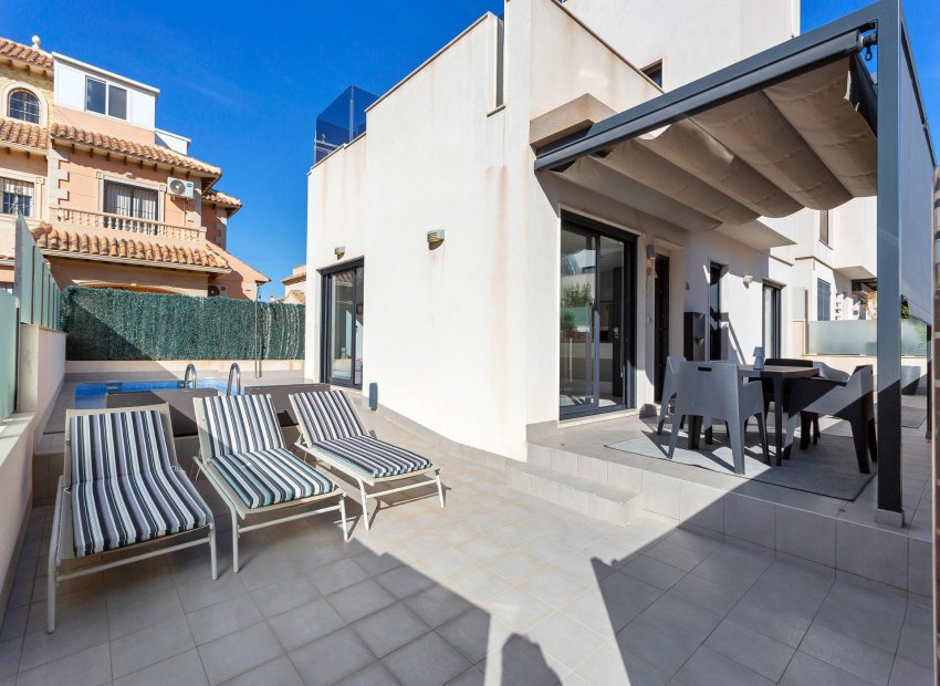 Resale - Villa - Torrevieja - Sector 25