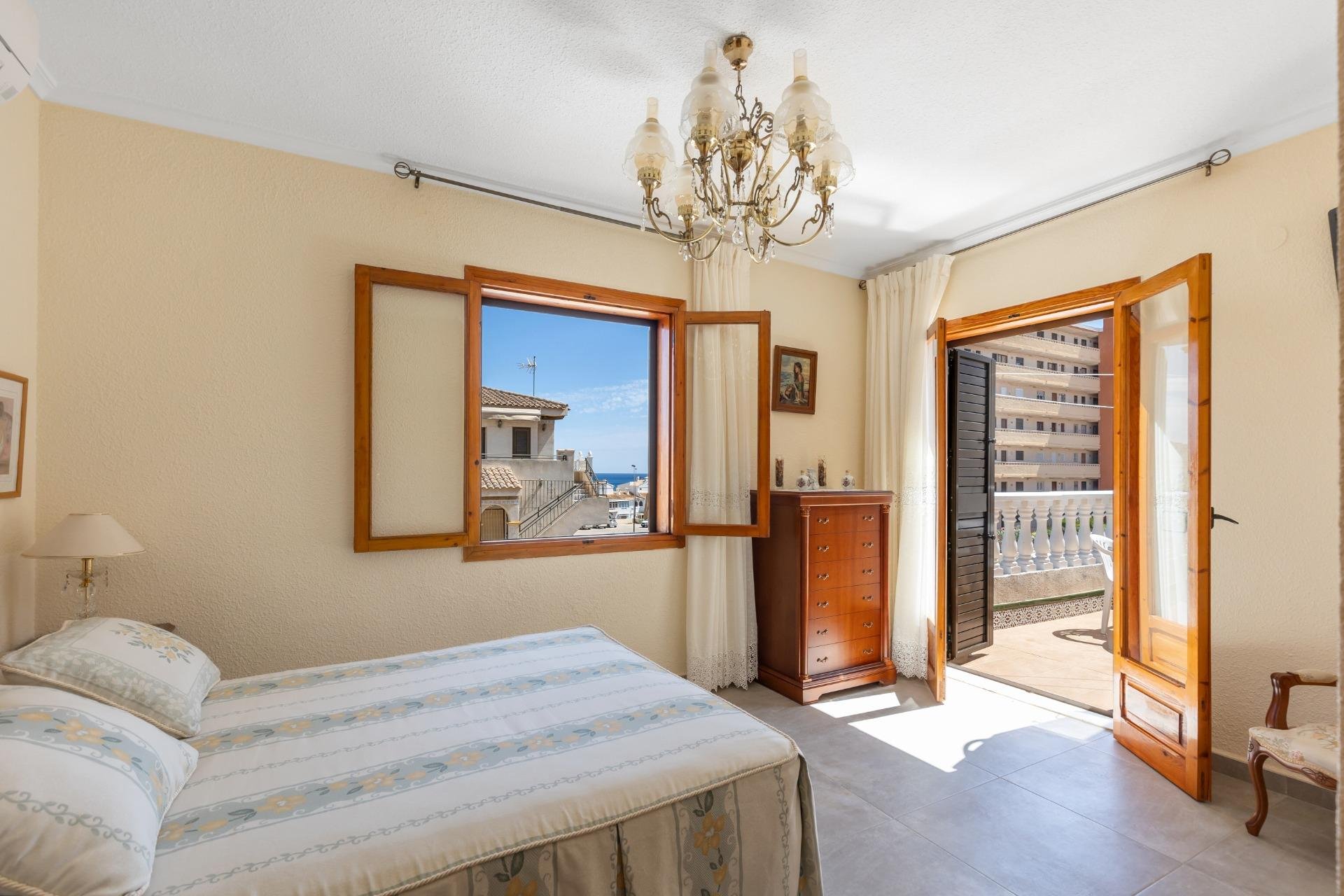 Resale - Villa * - Torrevieja - Torreblanca