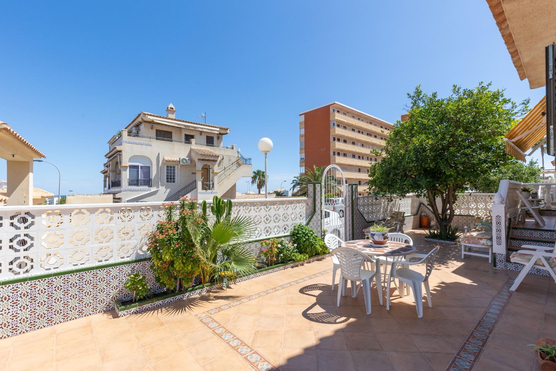 Resale - Villa * - Torrevieja - Torreblanca