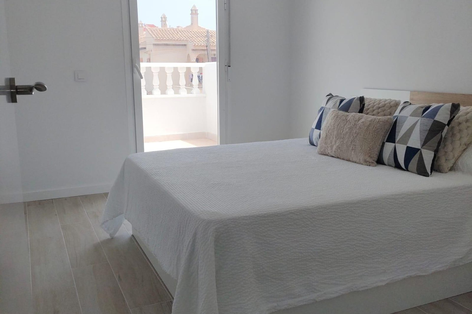 Resale - Villa * - Torrevieja * - Torreblanca *