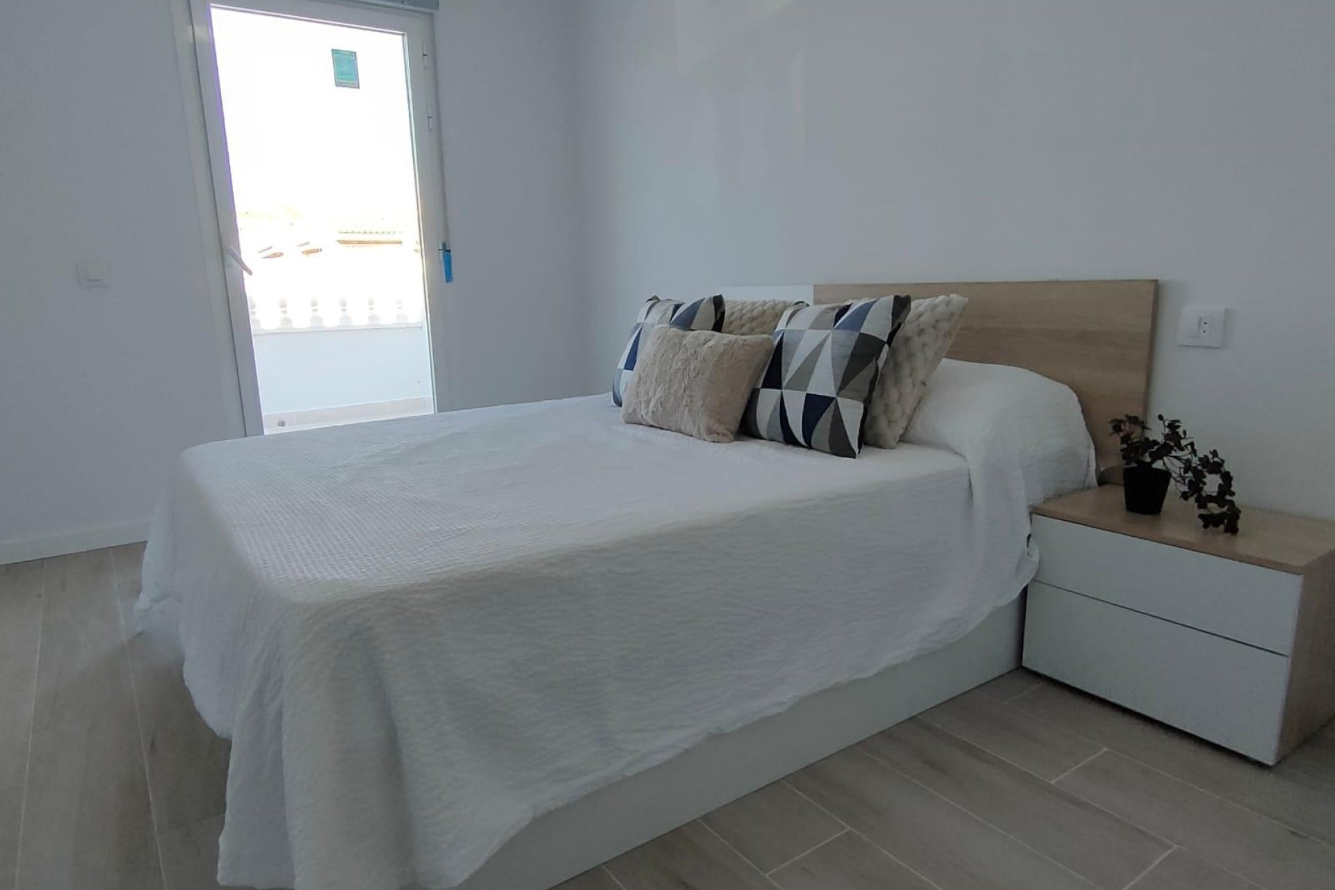 Resale - Villa * - Torrevieja * - Torreblanca *