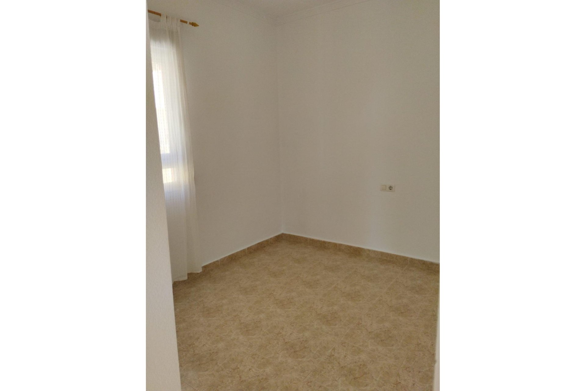 Resale - Villa * - Torrevieja * - Torreblanca *