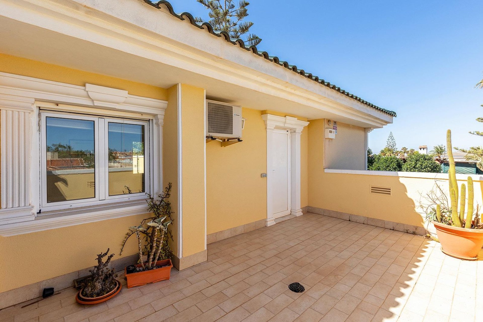 Resale - Villa - Torrevieja - Torreta