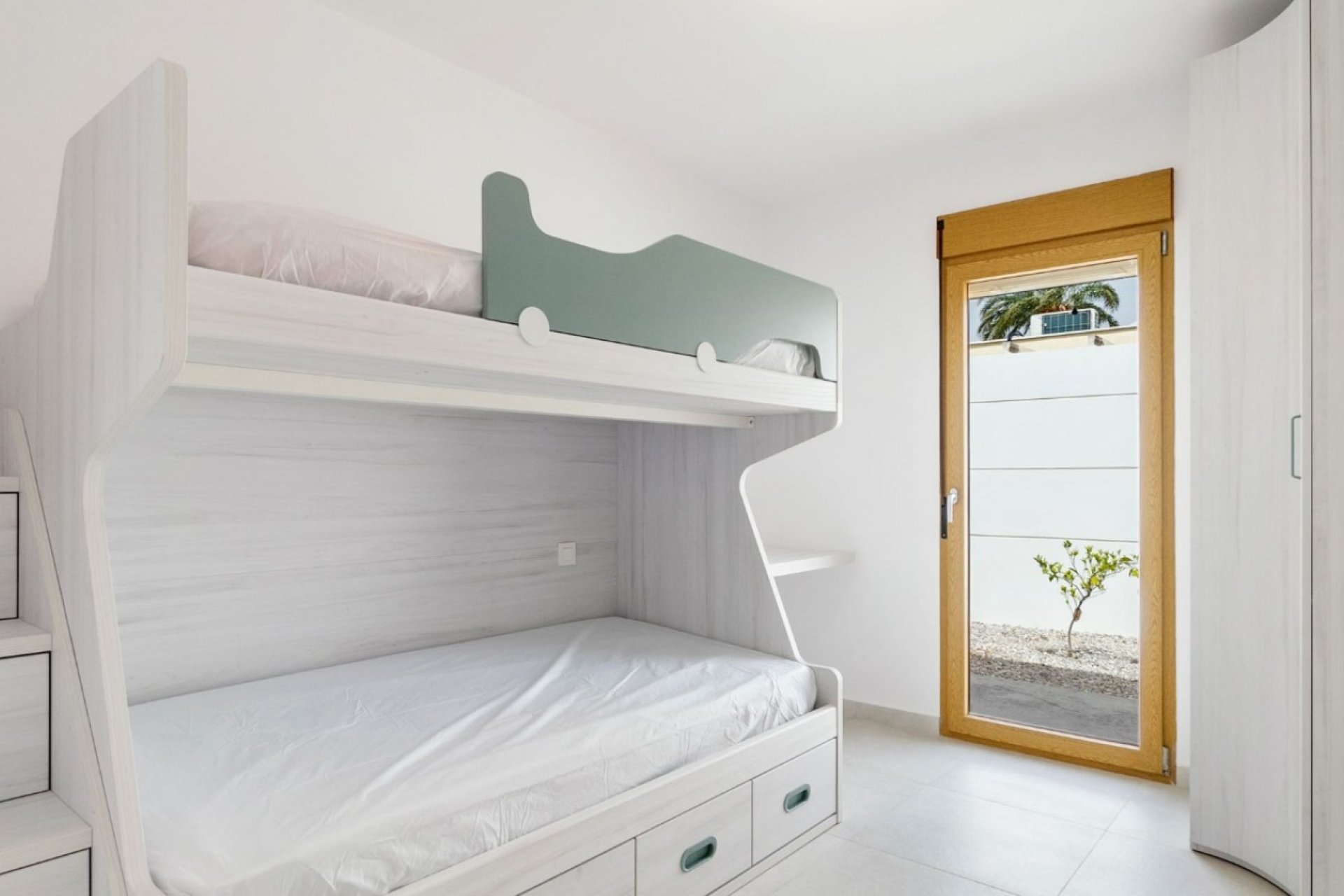 Resale - Villa * - Torrevieja - Torretas *