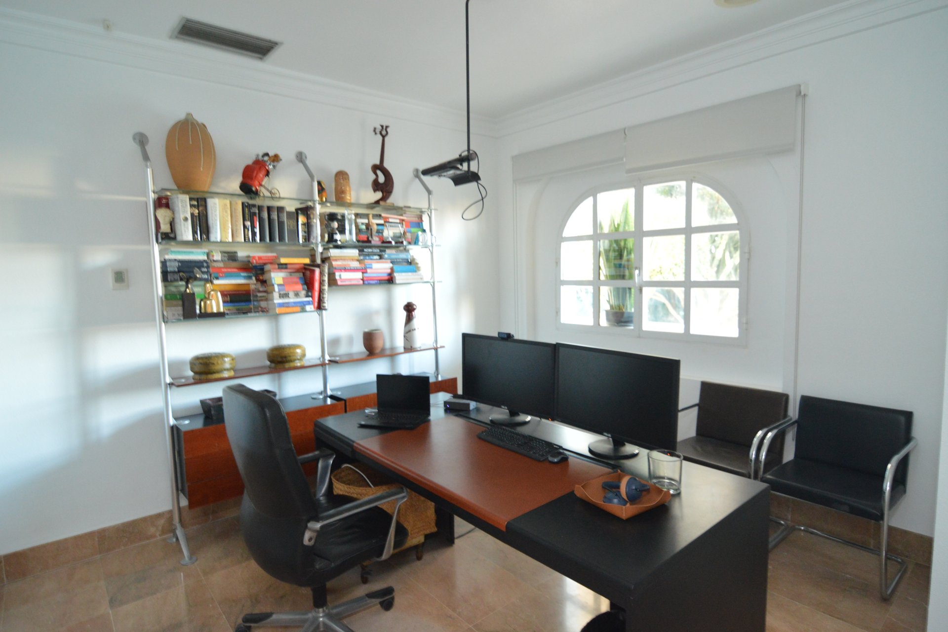 Resale - Villa * - Torrevieja - Torretas *