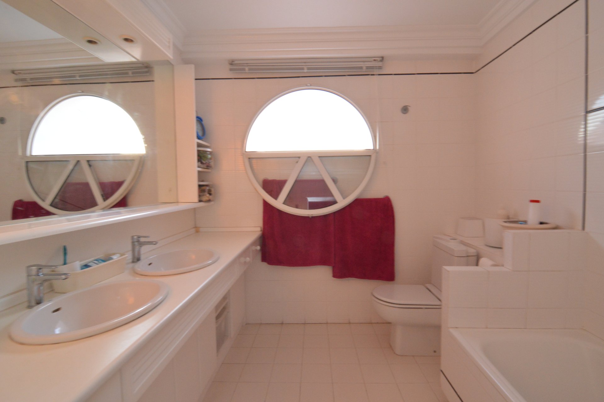 Resale - Villa * - Torrevieja - Torretas *