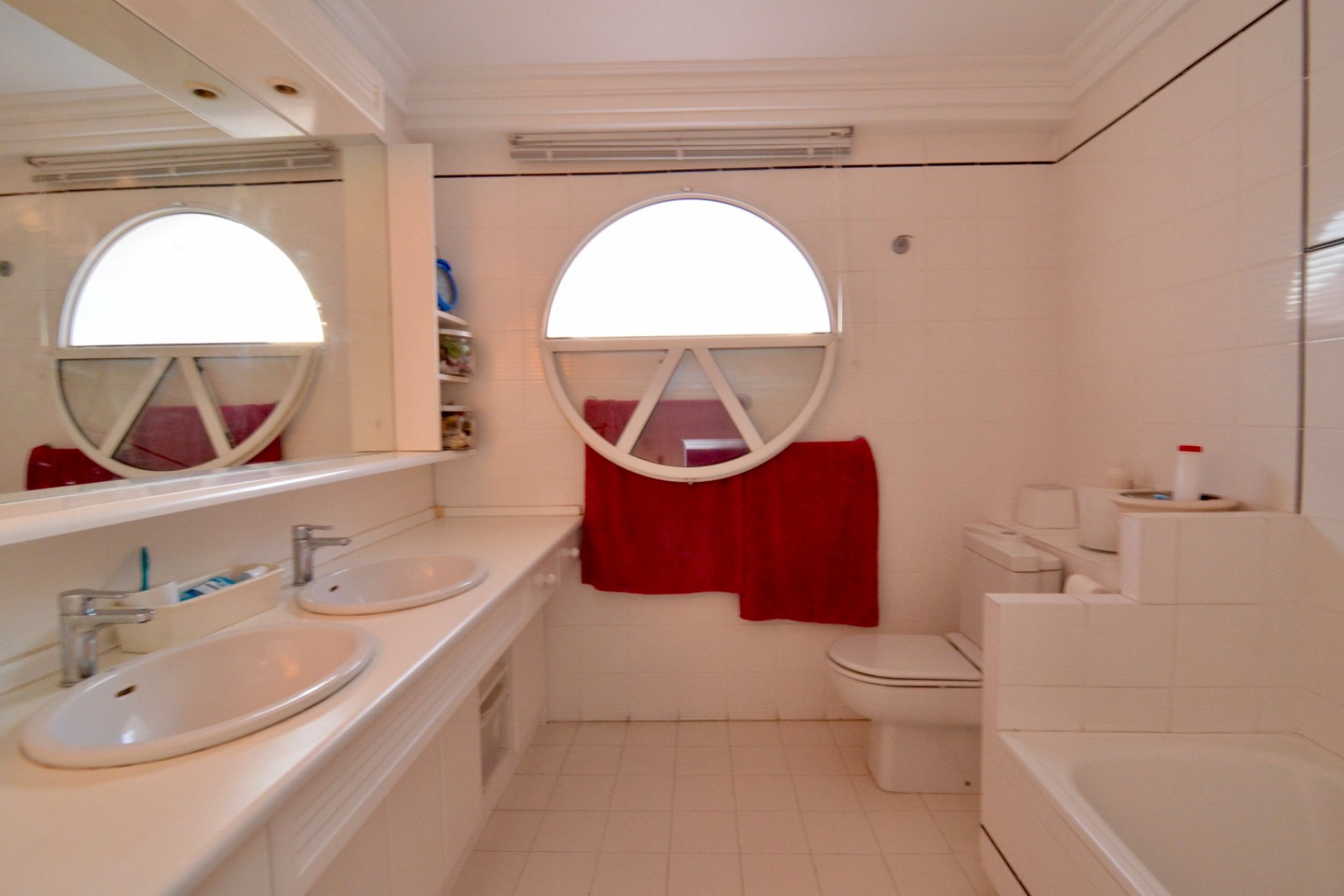 Resale - Villa * - Torrevieja - Torretas *