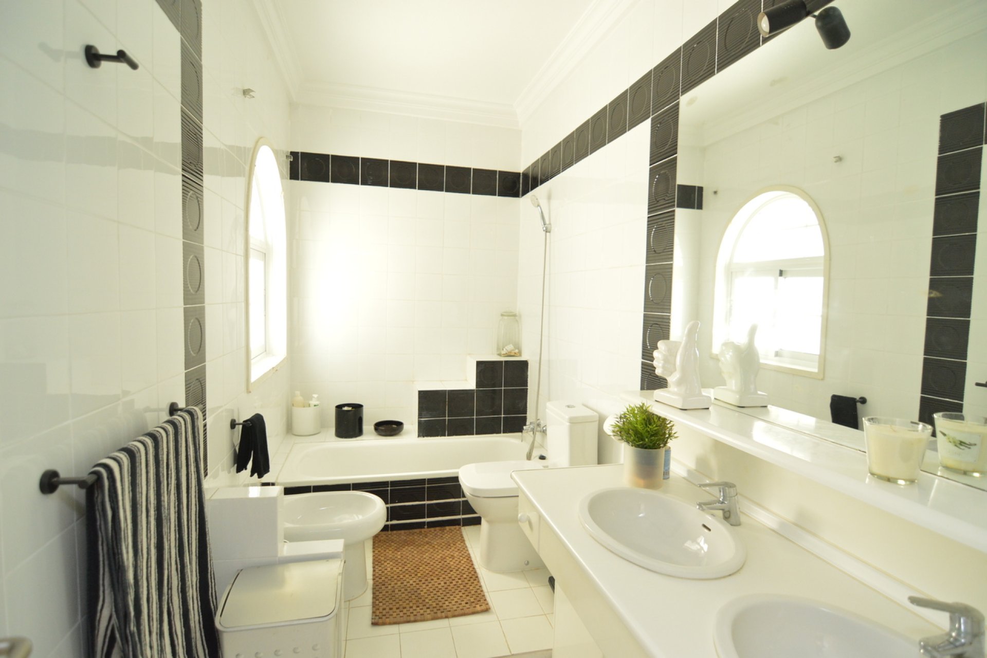 Resale - Villa * - Torrevieja - Torrevieja *