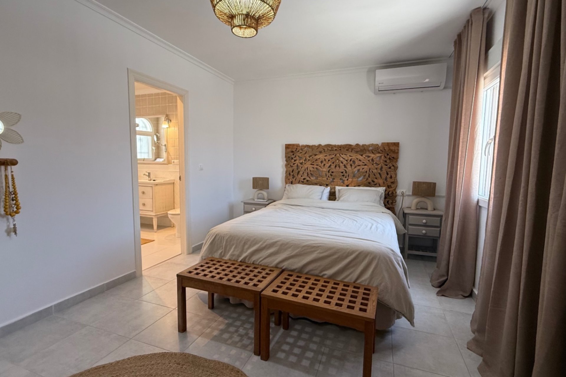 Resale - Villa * - Torrevieja *