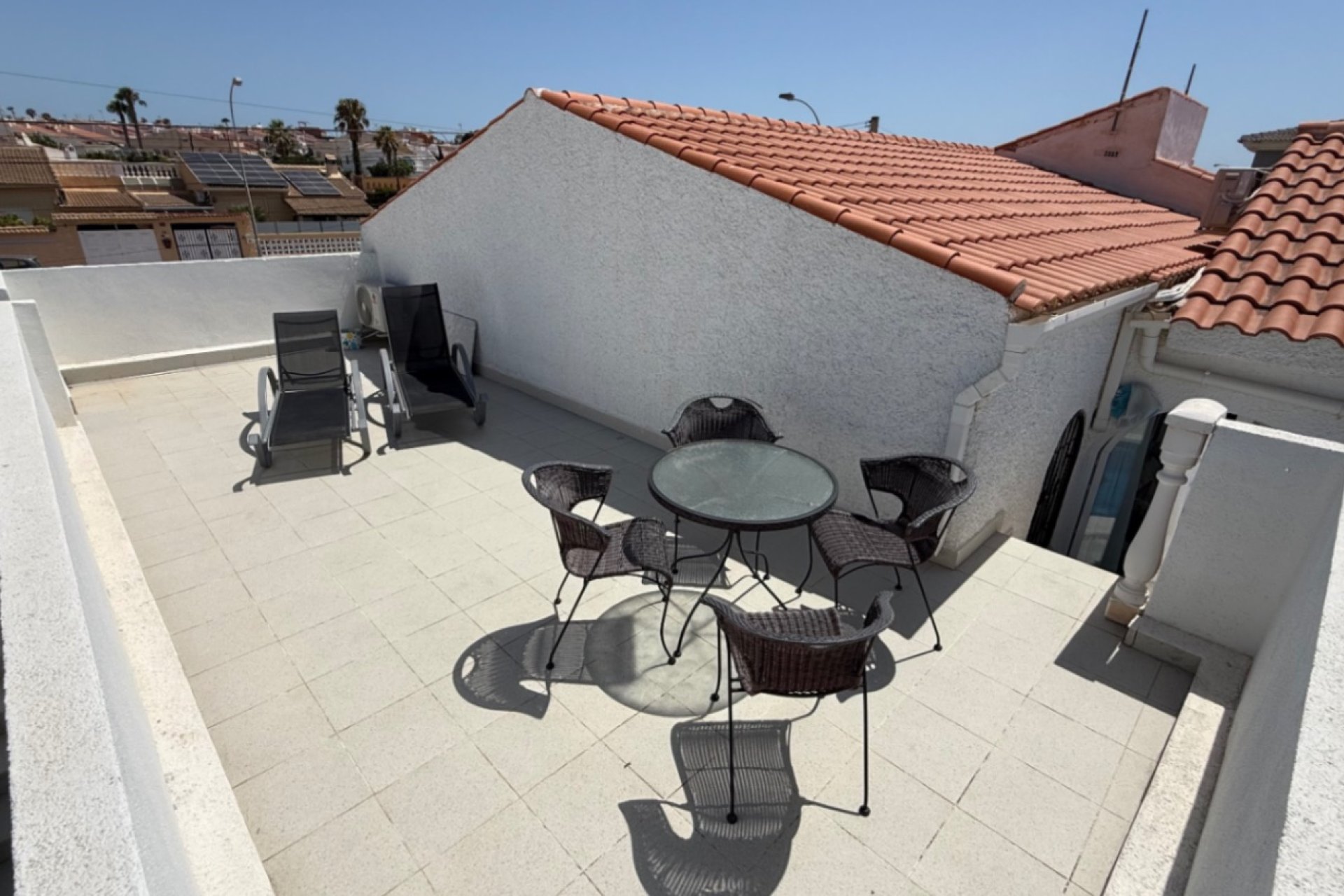 Resale - Villa * - Torrevieja *