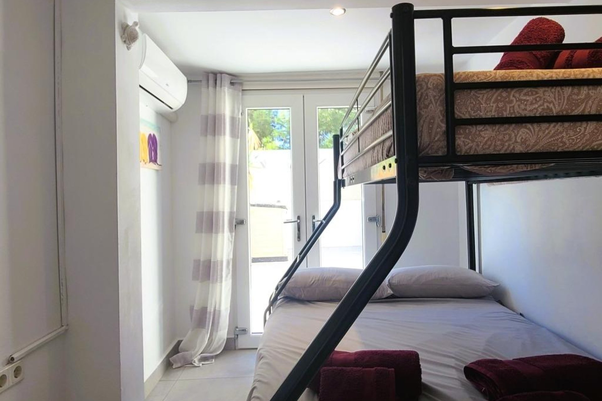 Resale - Villa * - Torrevieja *
