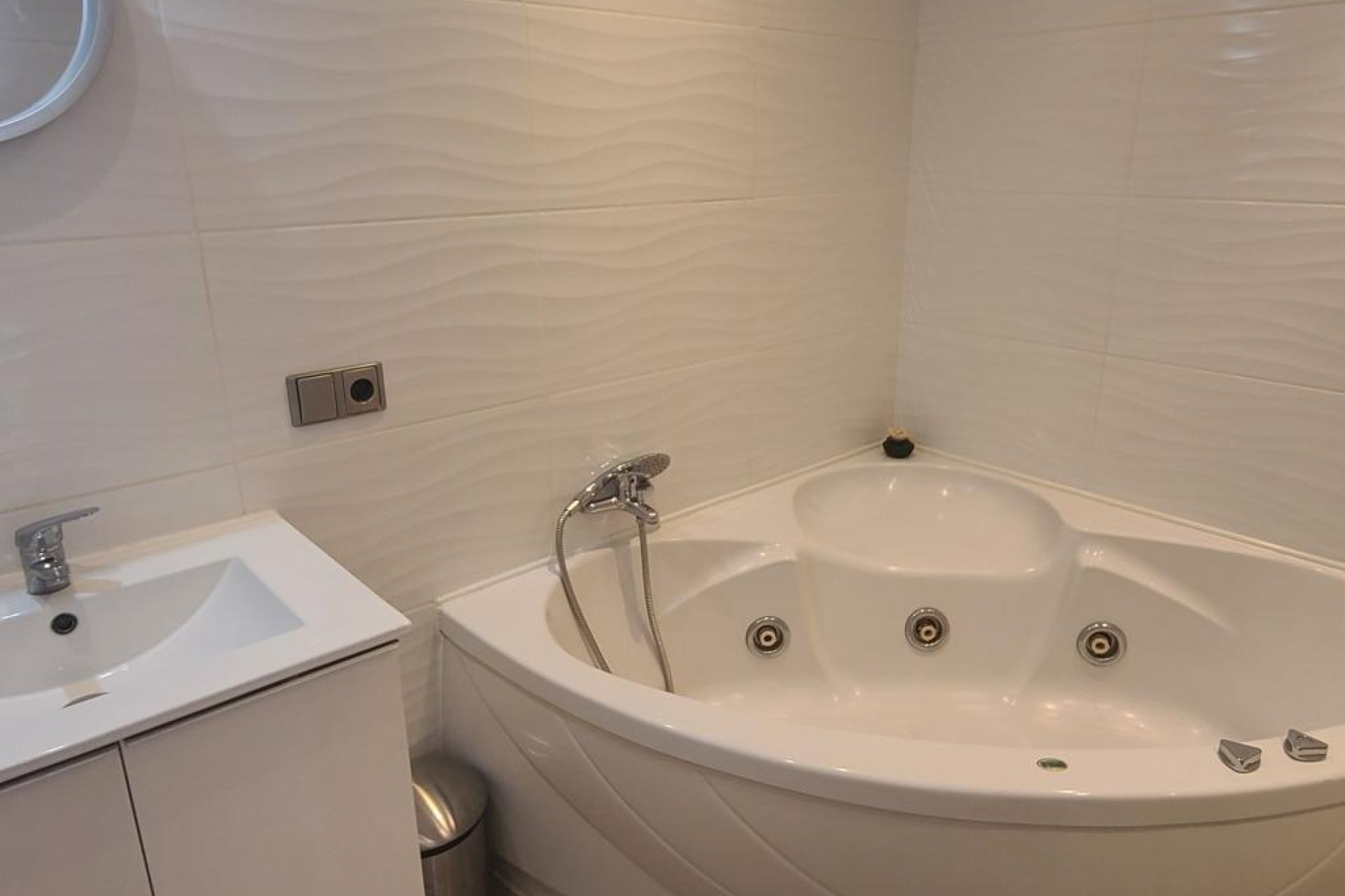 Resale - Villa * - Torrevieja *