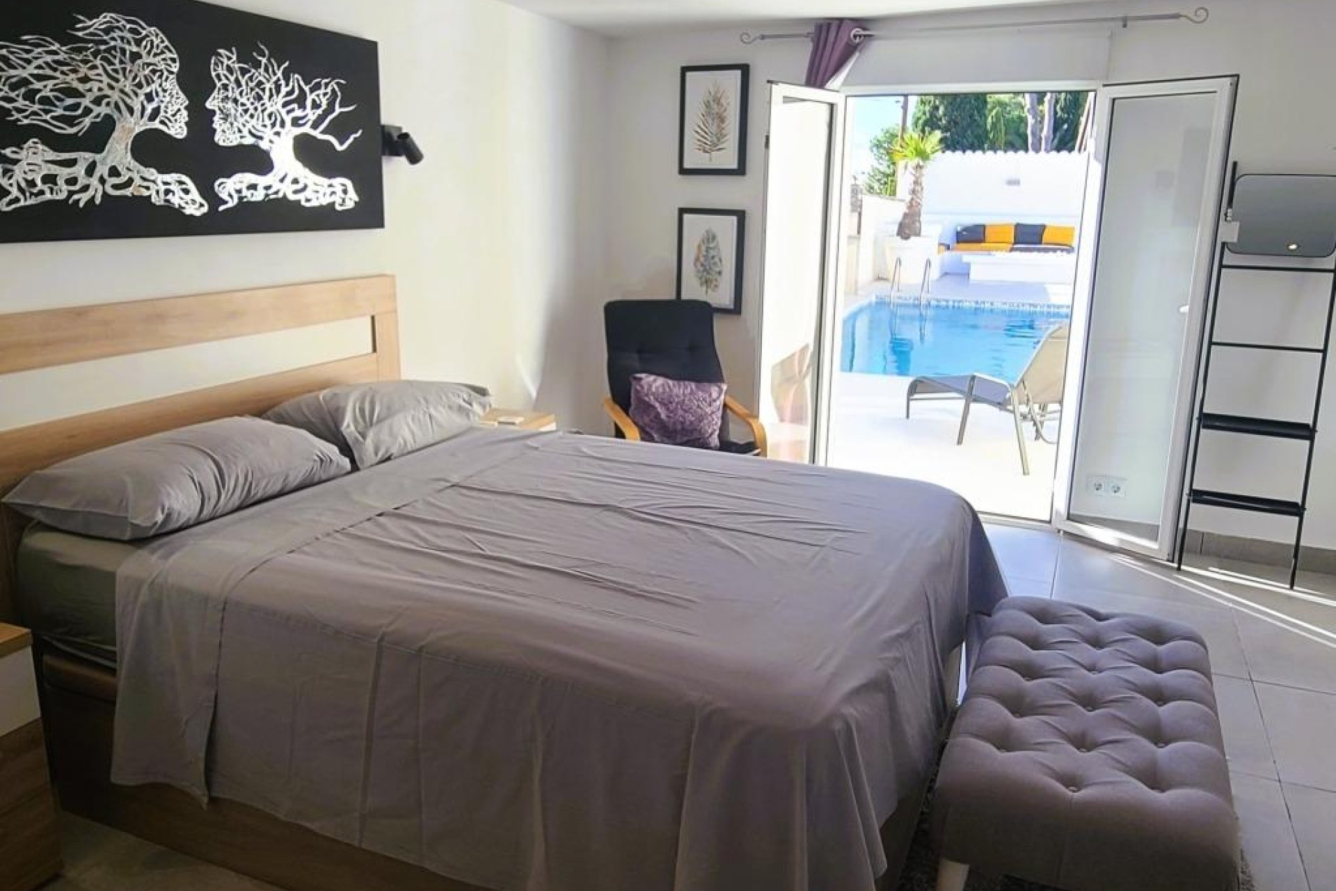 Resale - Villa * - Torrevieja *
