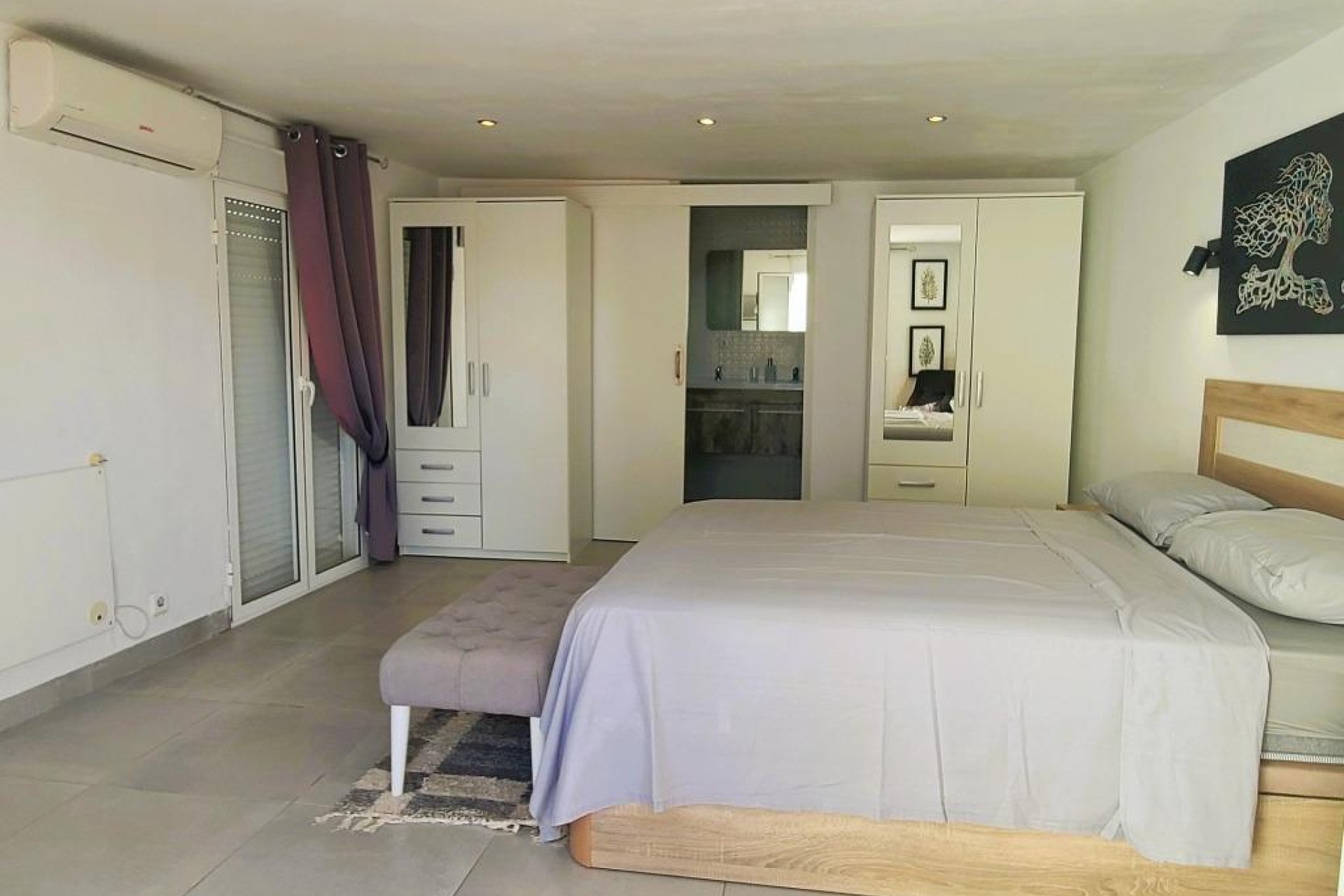 Resale - Villa * - Torrevieja *