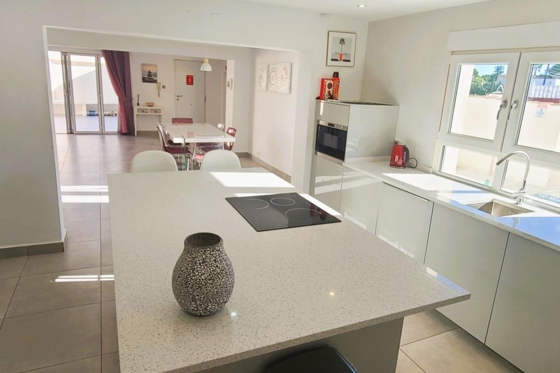 Resale - Villa * - Torrevieja *