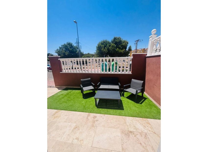 Resale - Villa * - Villamartin * - Blue lagoon *