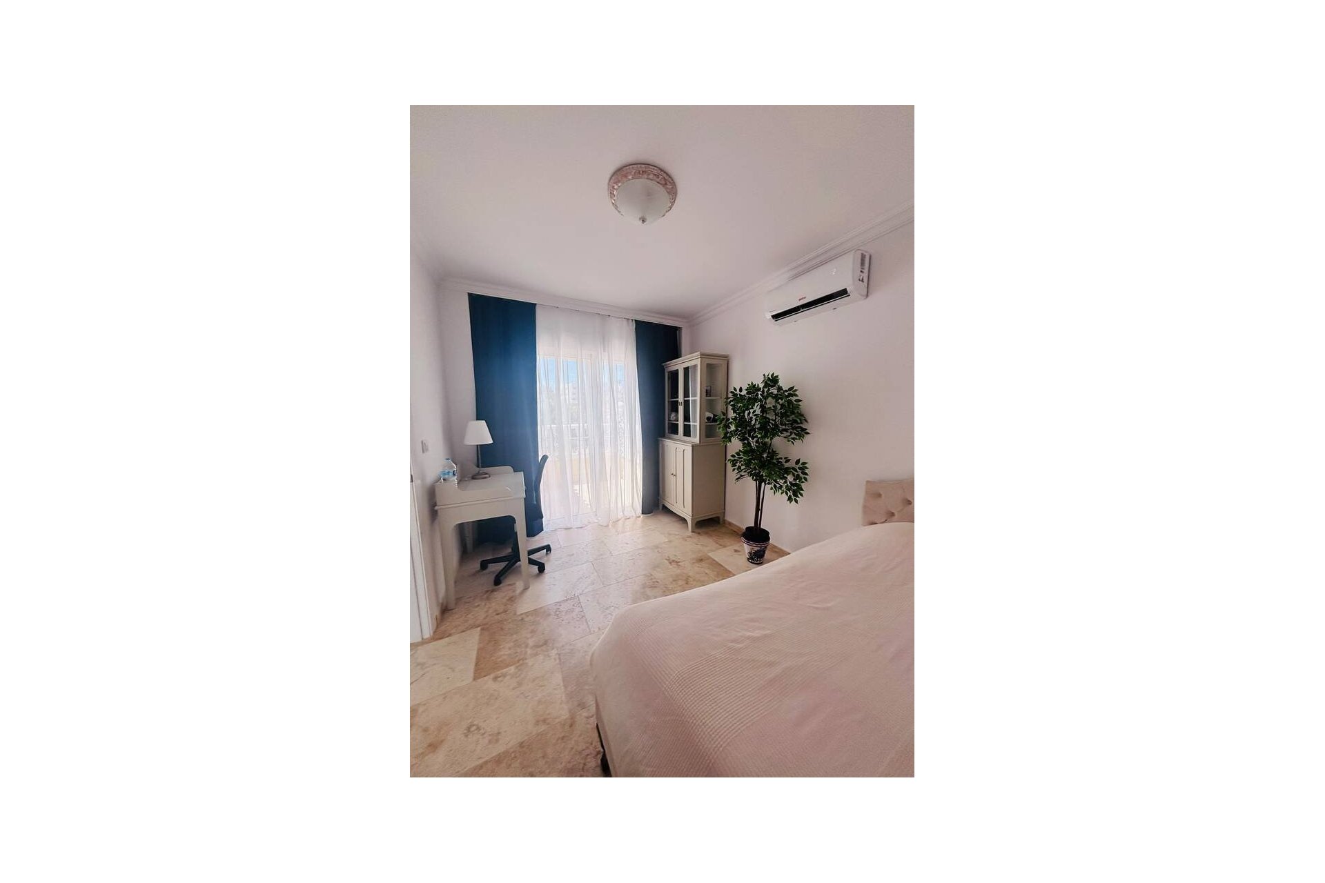 Resale - Villa * - Villamartin * - Blue lagoon *