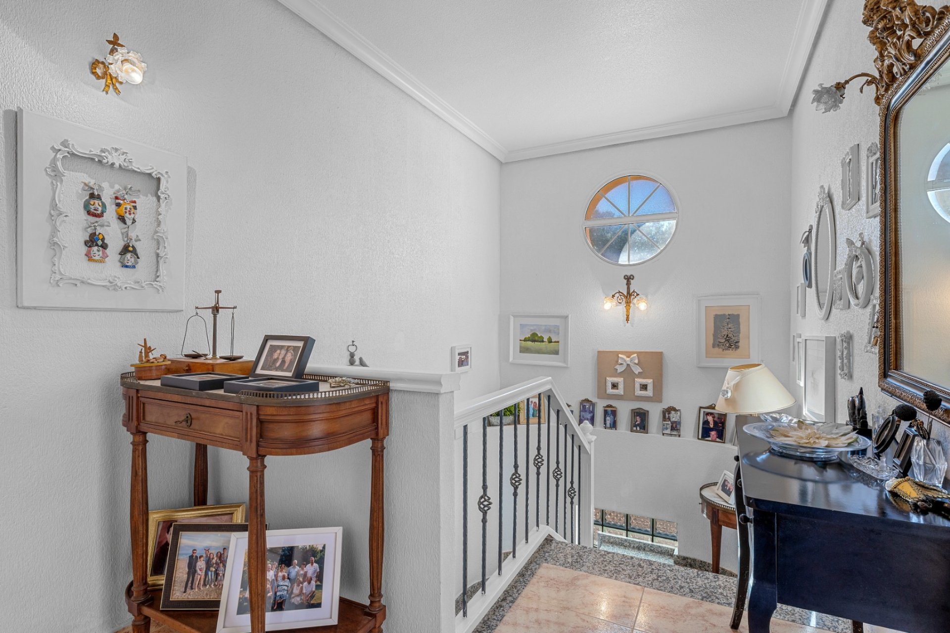 Resale - Villa * - Villamartin * - Costa Blanca
