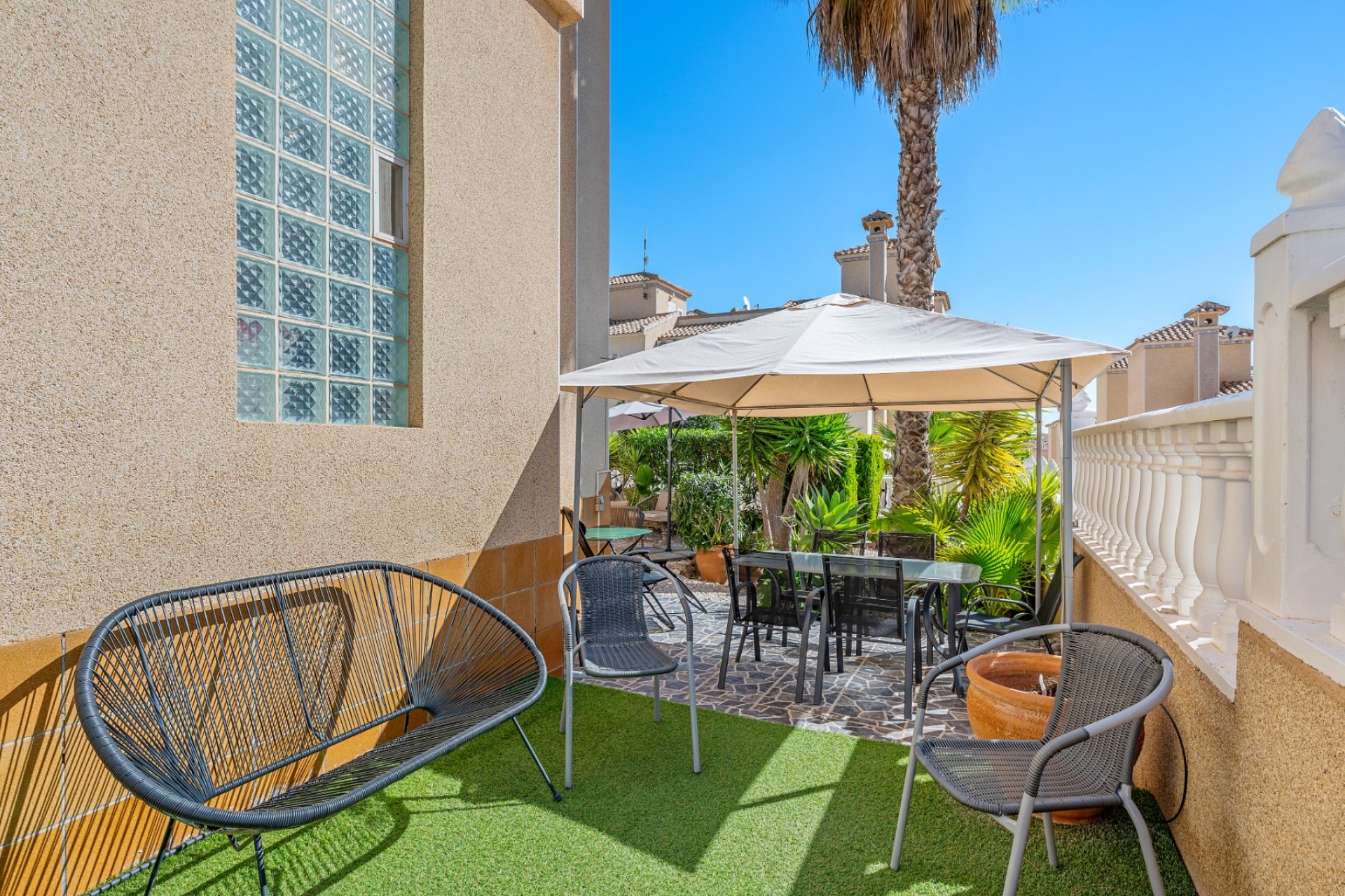 Resale - Villa * - Villamartin * - Costa Blanca