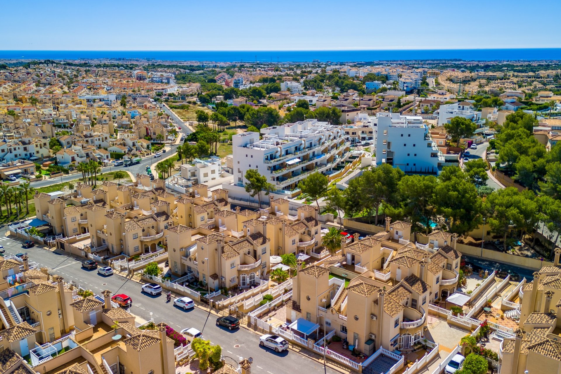 Resale - Villa * - Villamartin * - Costa Blanca