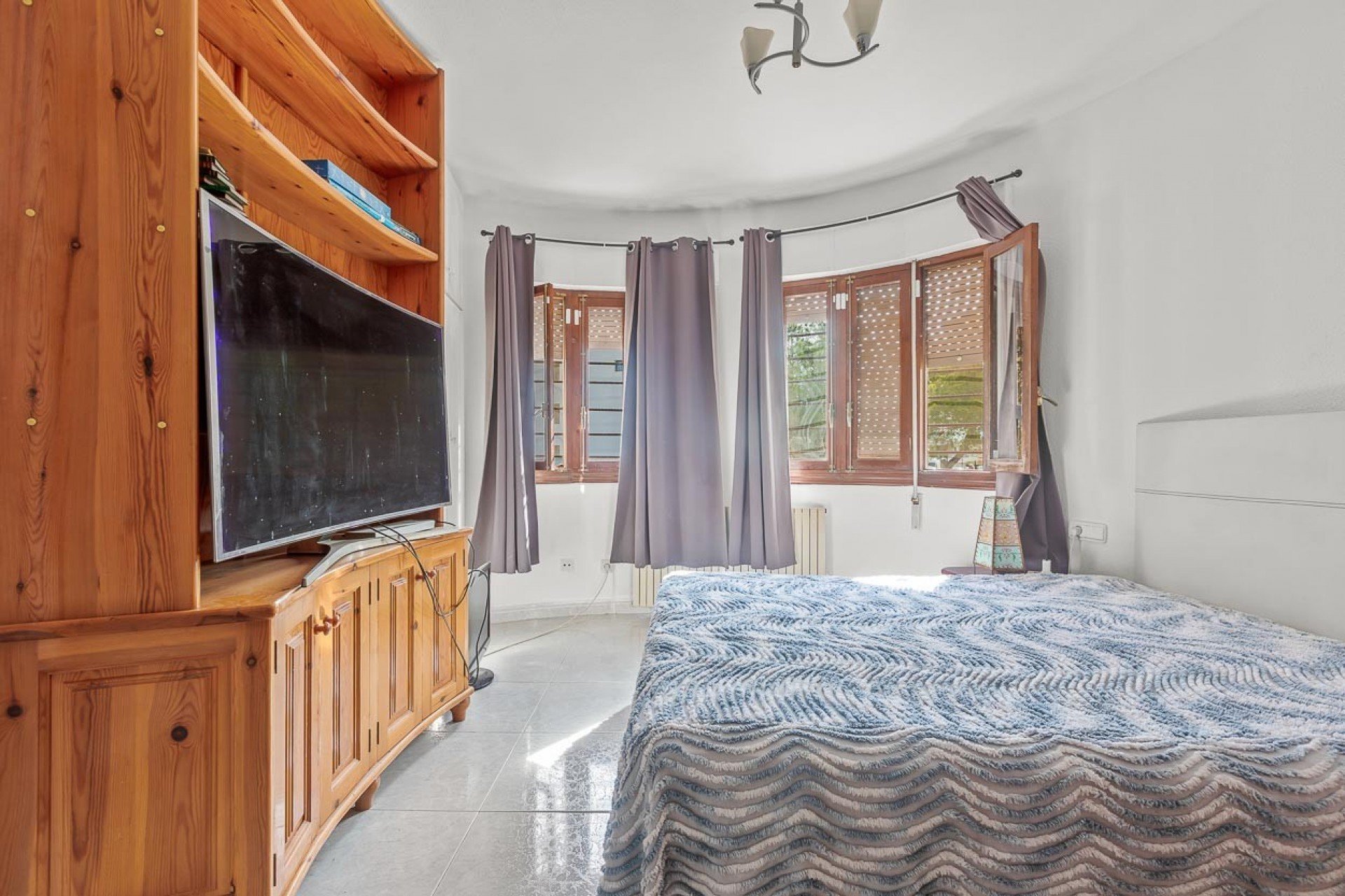 Resale - Villa * - Villamartin - Las Filipinas *